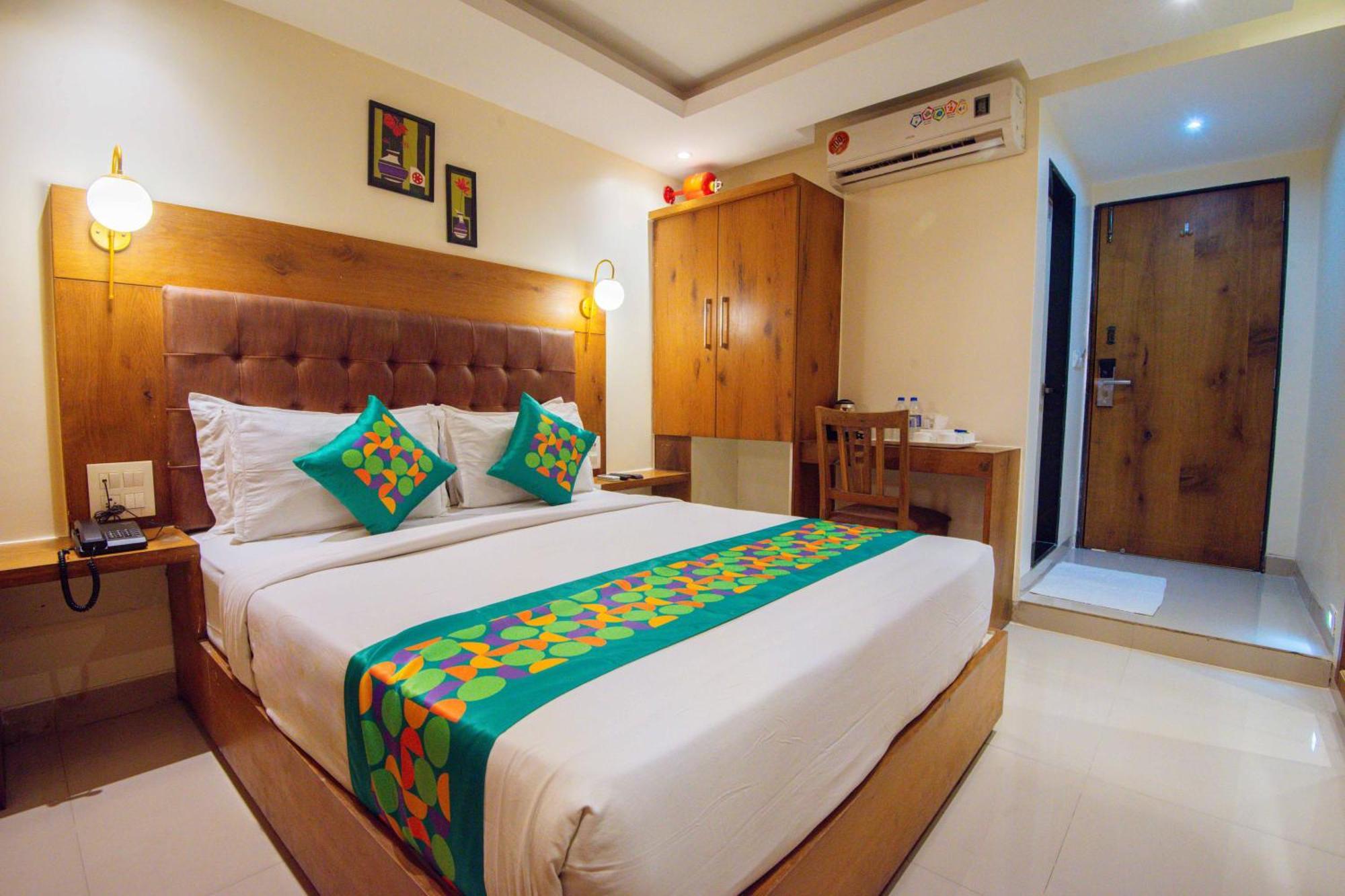 Treebo Anam International 3*