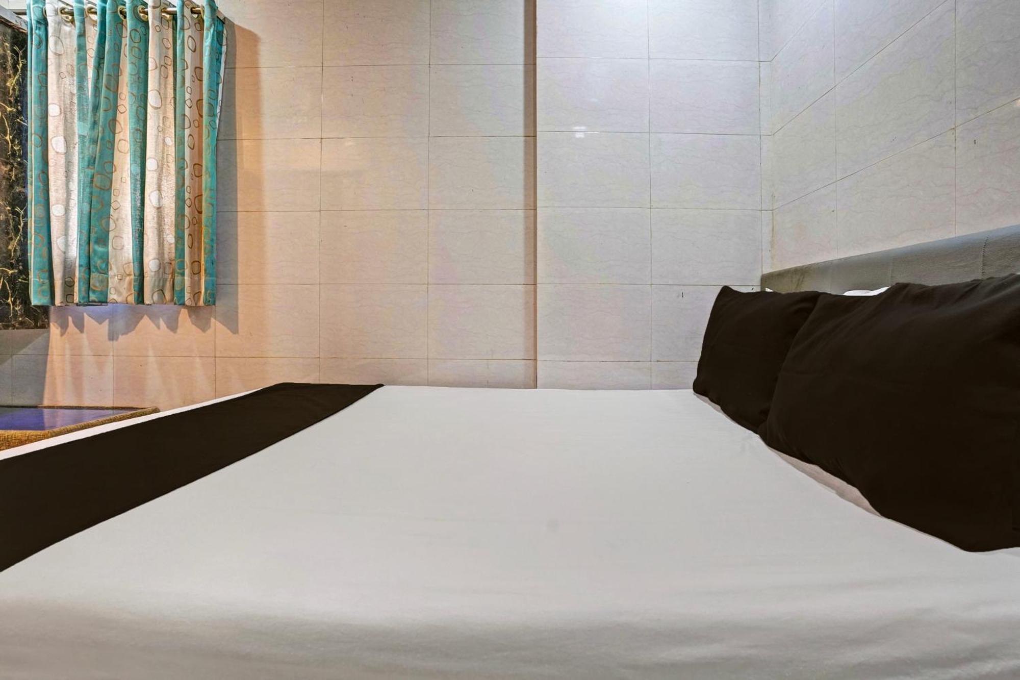 O Taj And Boarding Hotel 4*