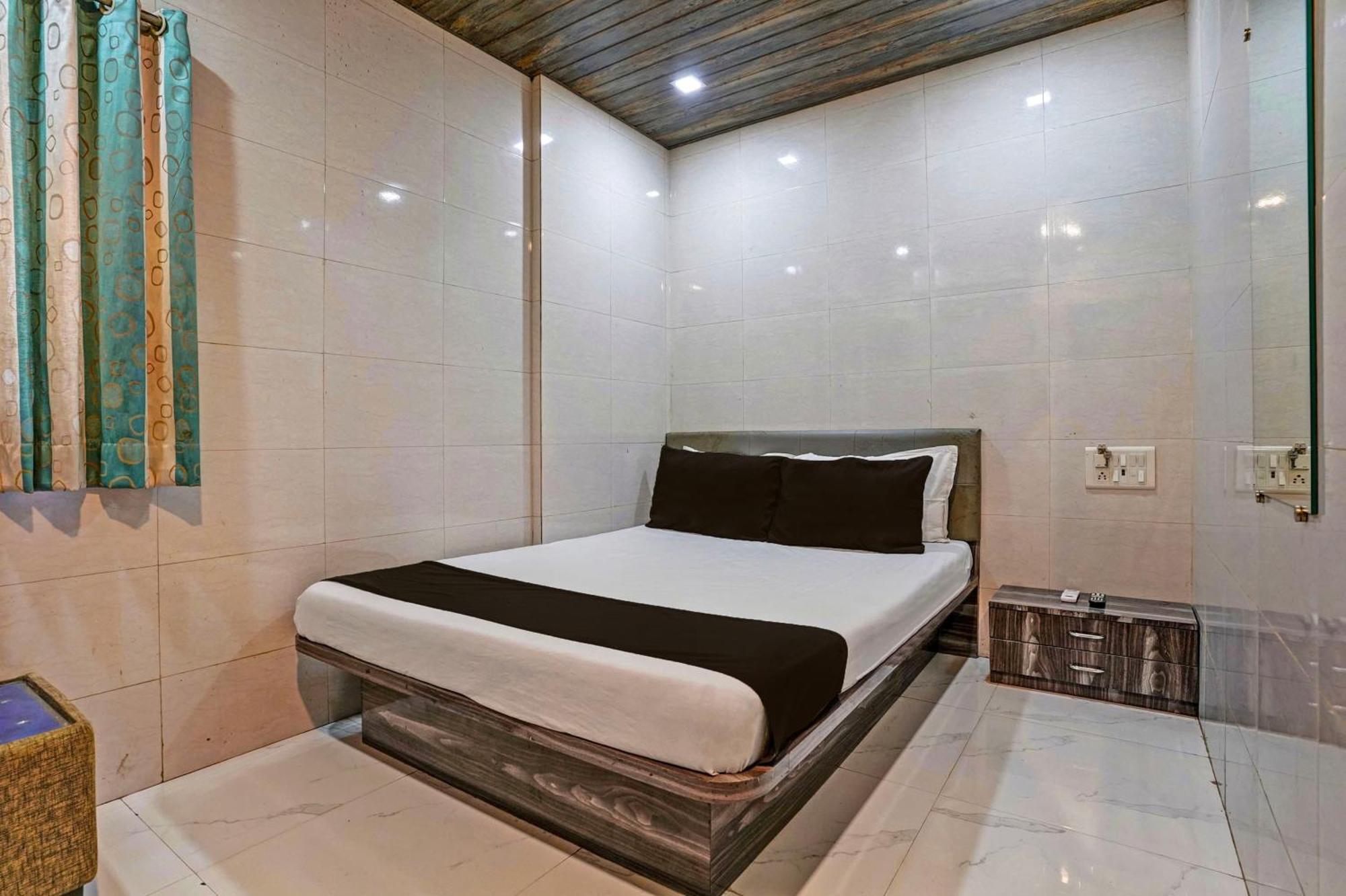 Hotel O Taj And Boarding 4*