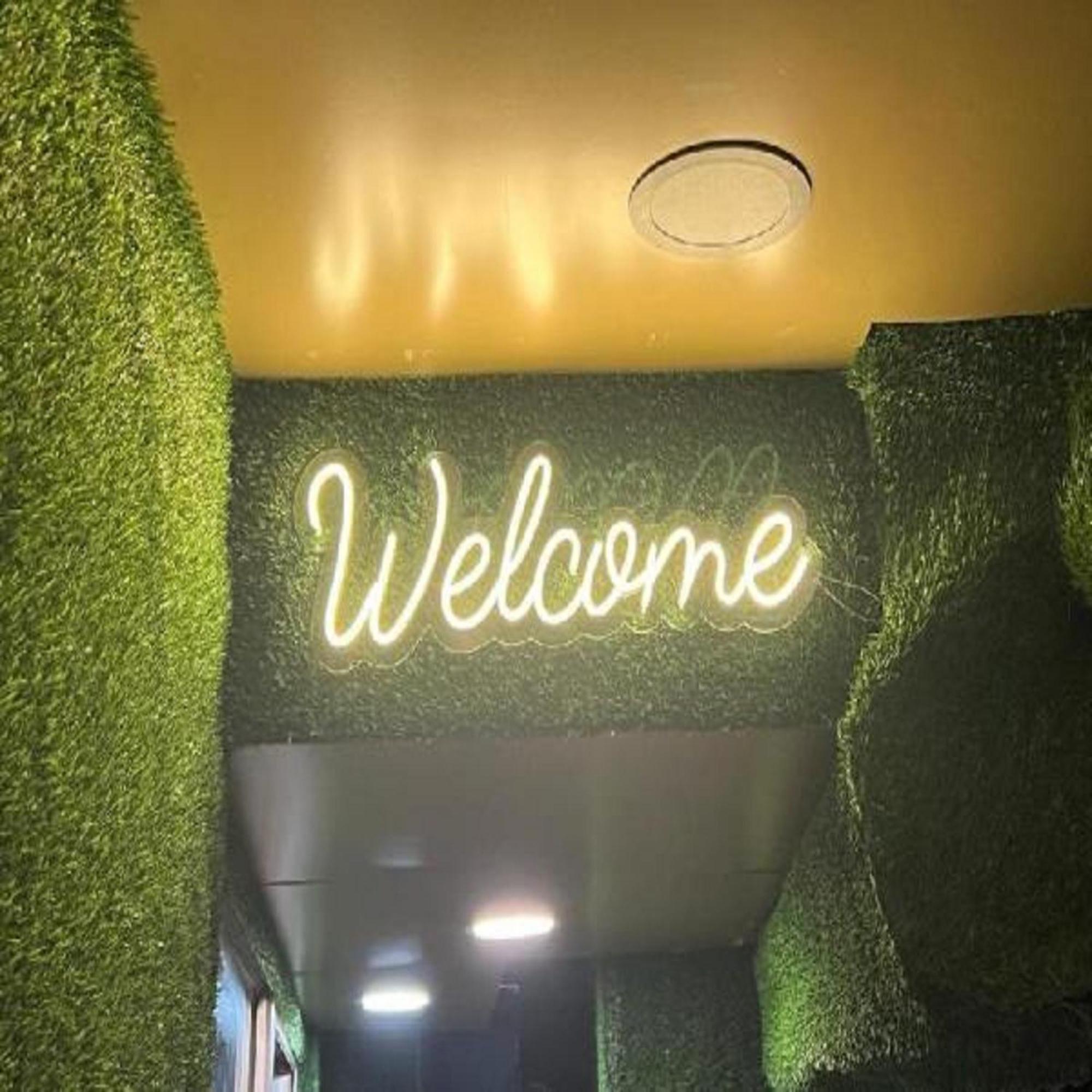 Negasi * Mumbai