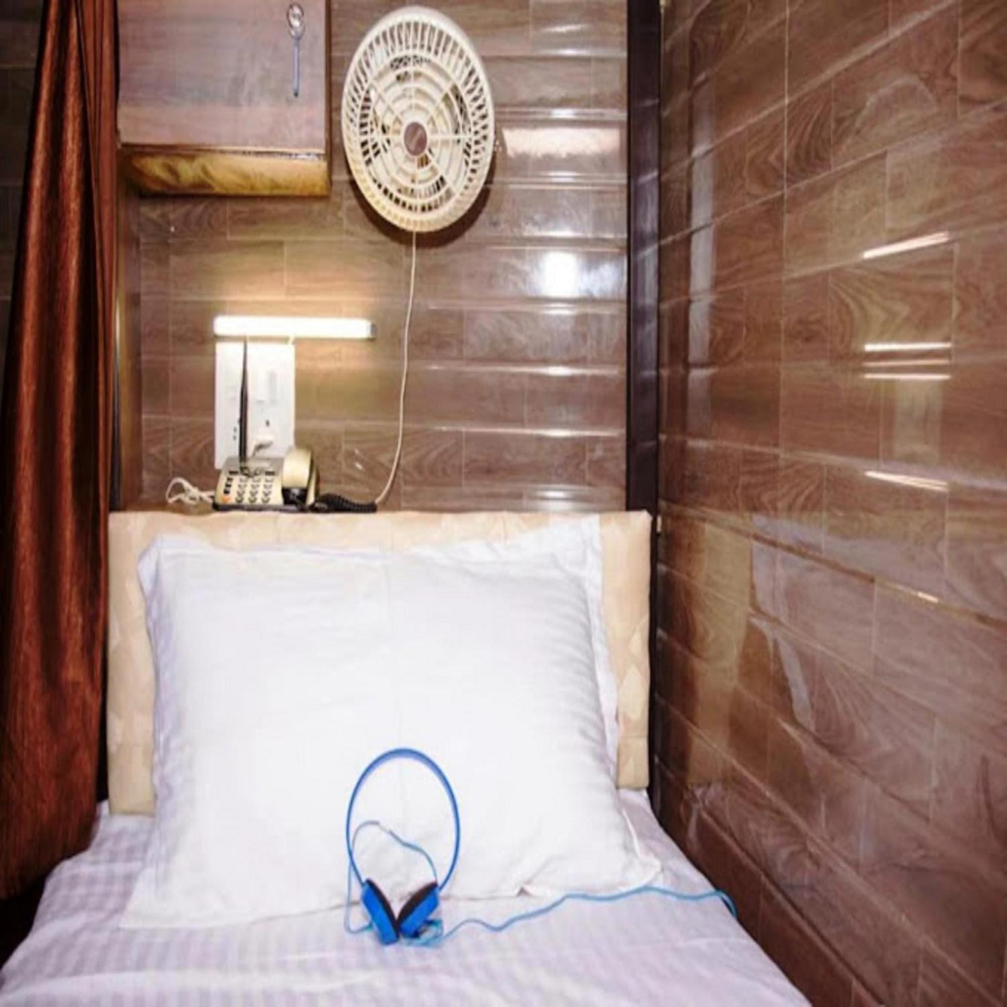 Apartment Negasi Mumbai