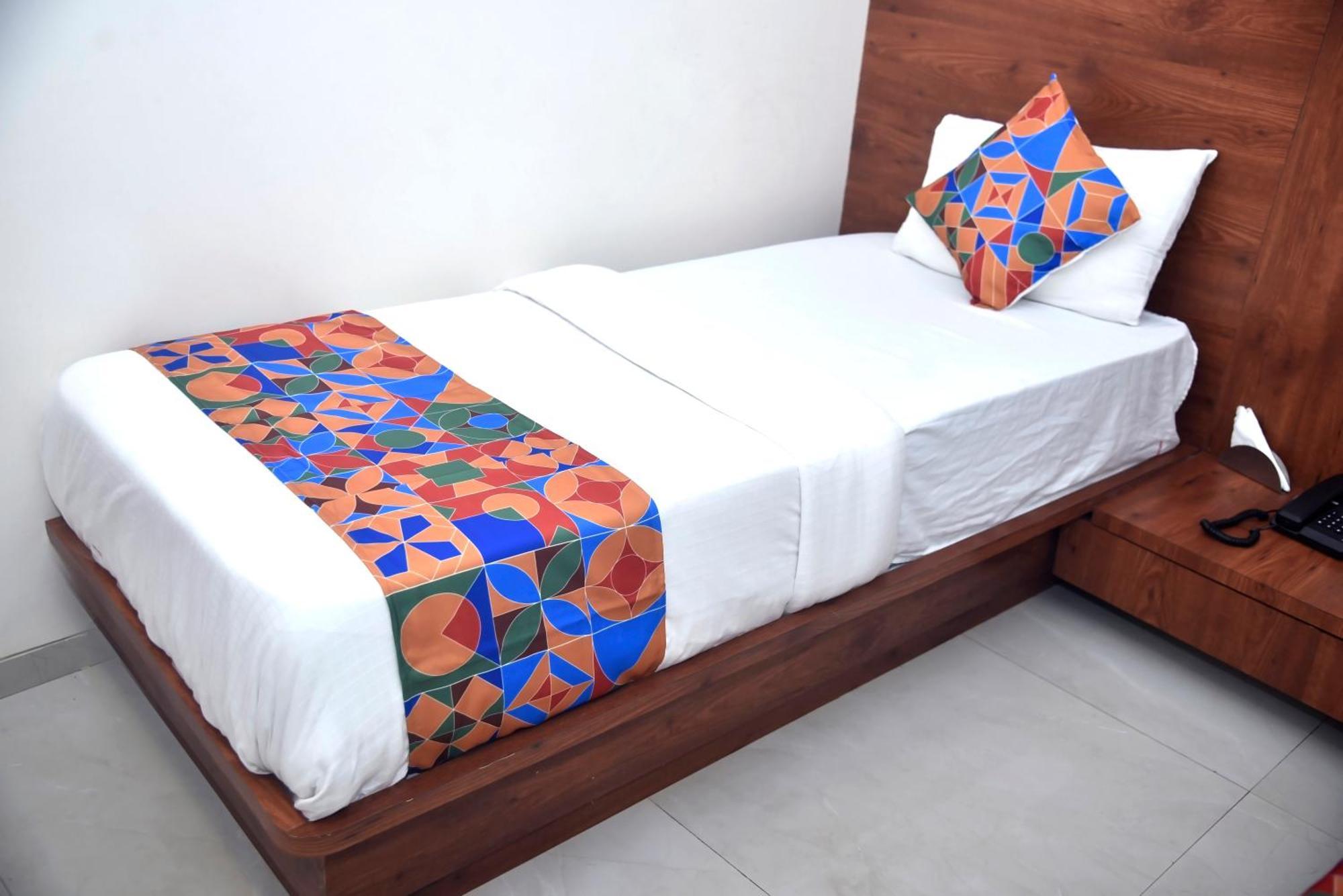 Pride Hotel *