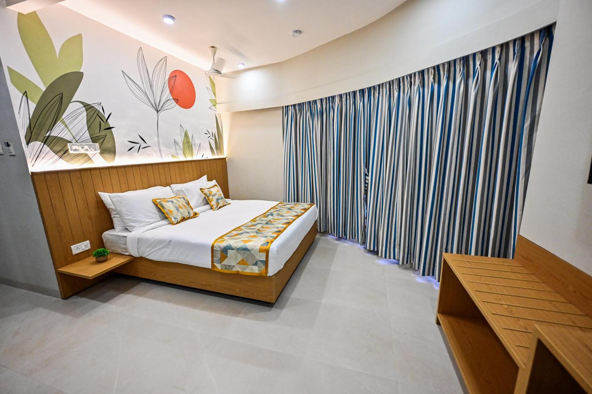 Hotel Indie Studios, Chembur