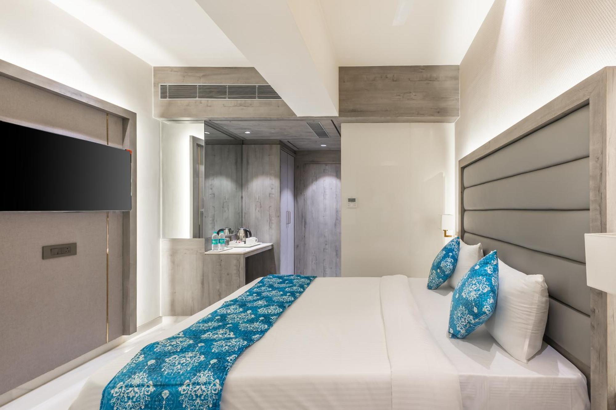 Supreme Comforts - Airport 3* Mumbai