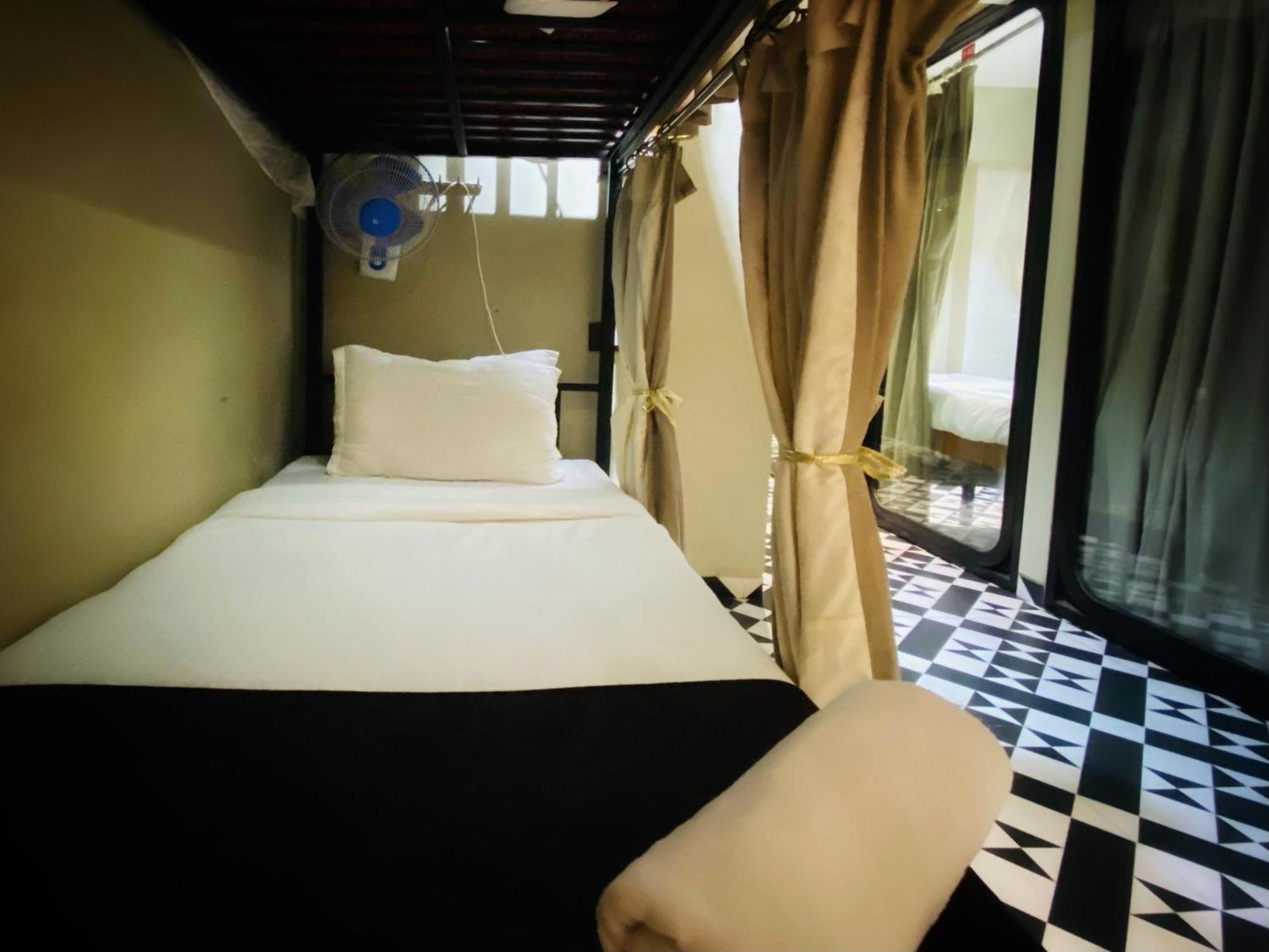 Hostel Sulu Near International Airport *