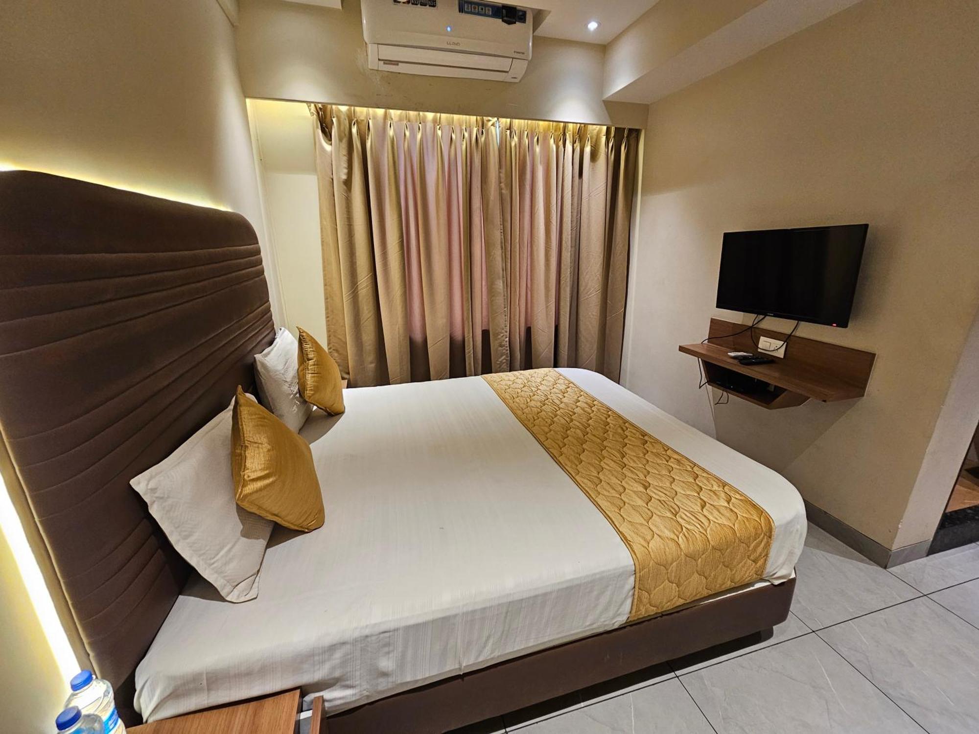 The Ube Residency Hotel Mumbai