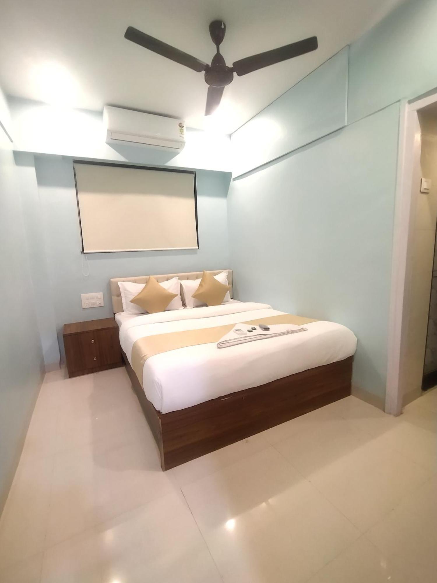 Hotel Everest And Mumbai