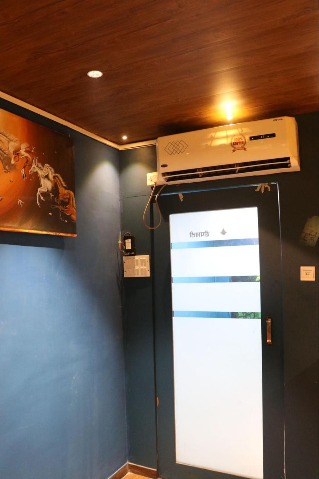 Hostel Sinhassan Juhu
