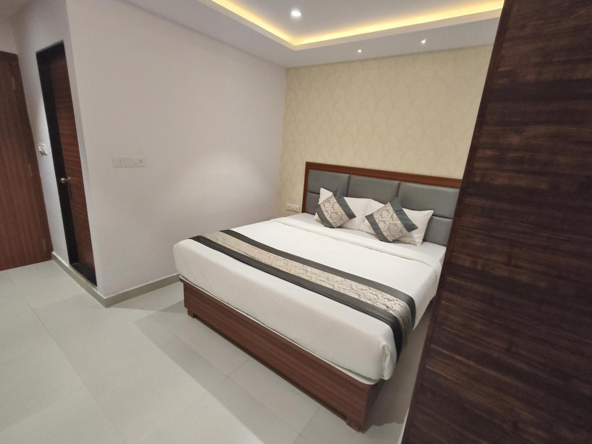 Morya Residency Parel