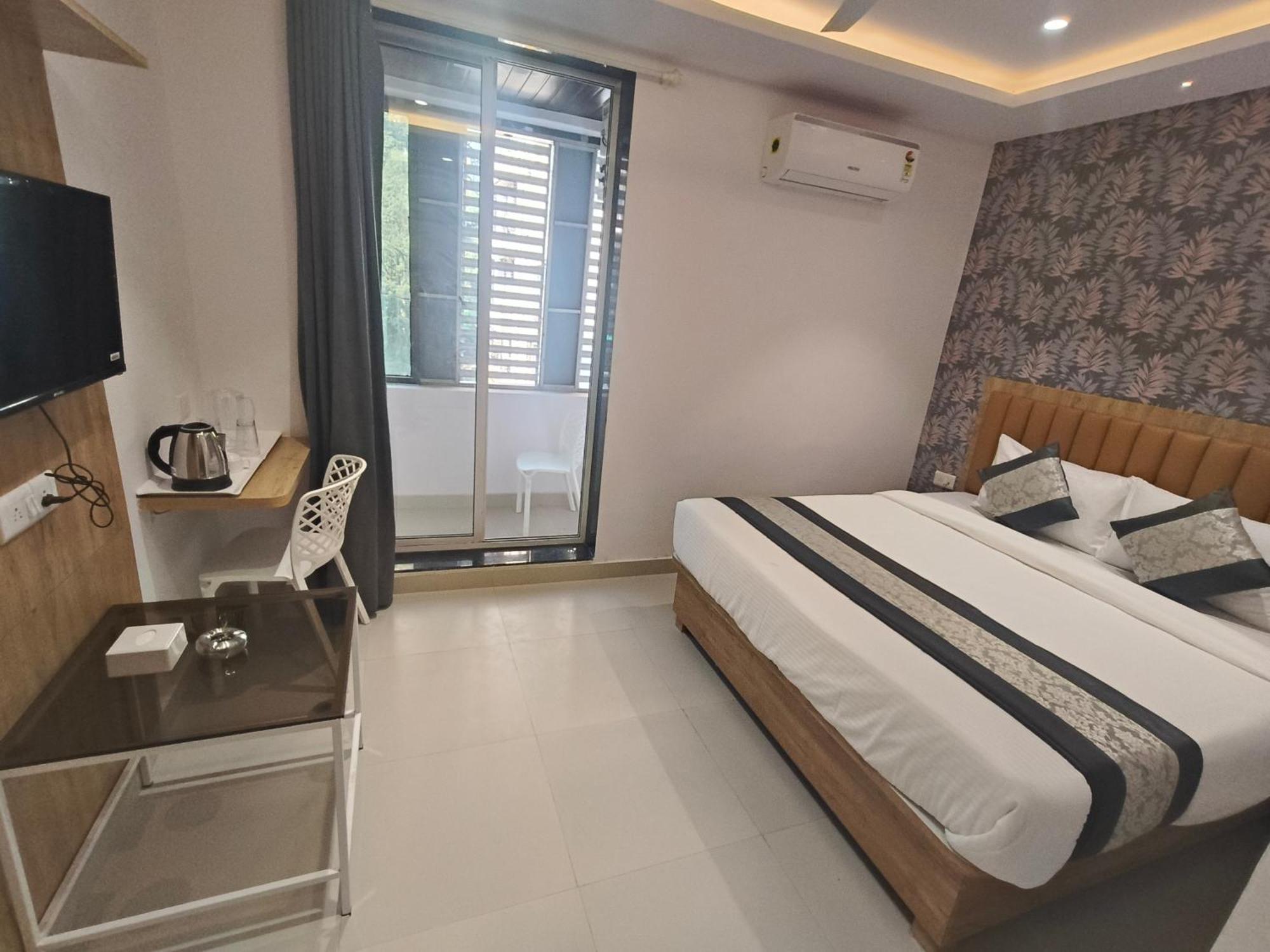 Morya Residency Parel Hotel Mumbai