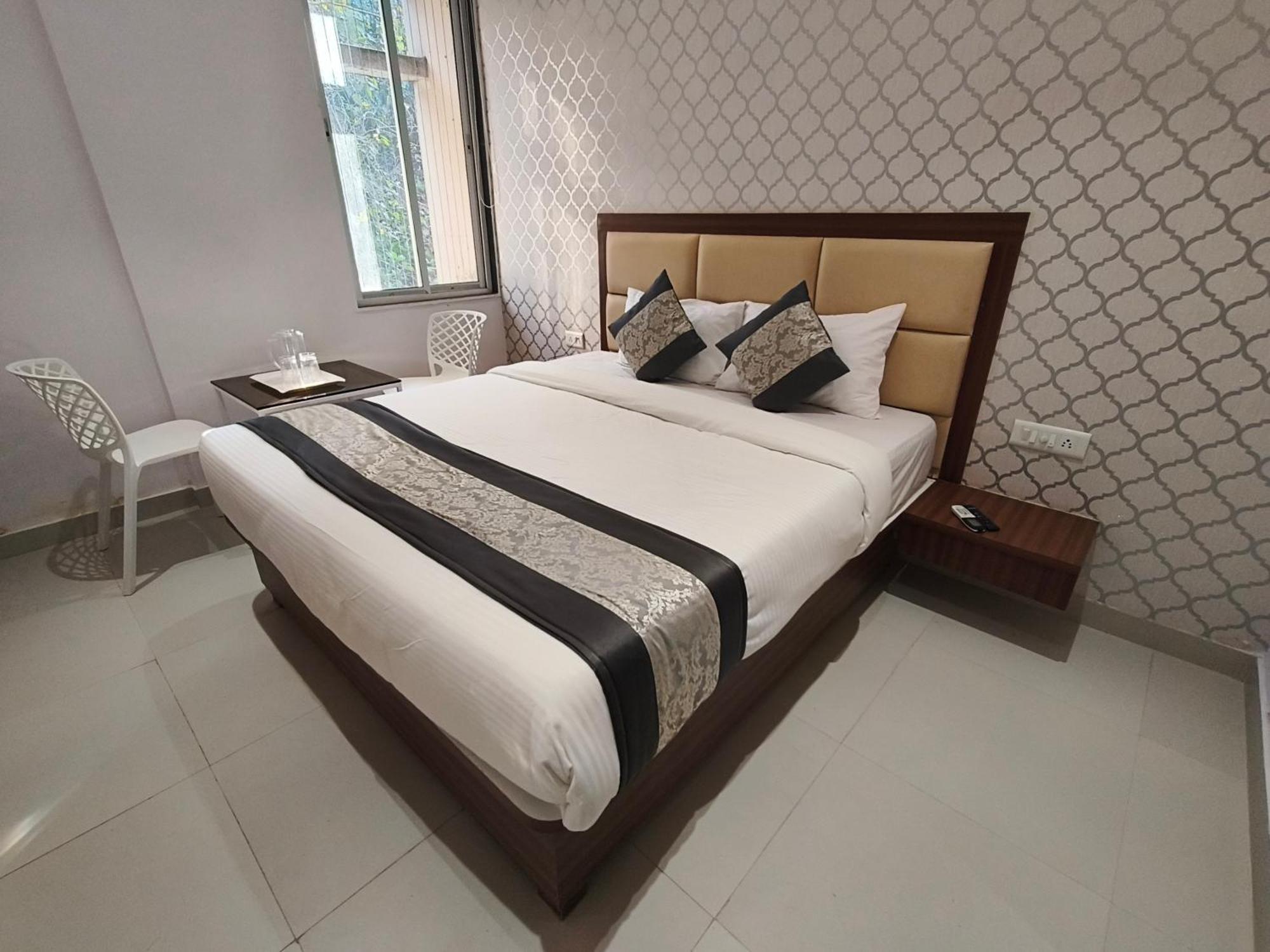 Hotel Morya Residency Parel
