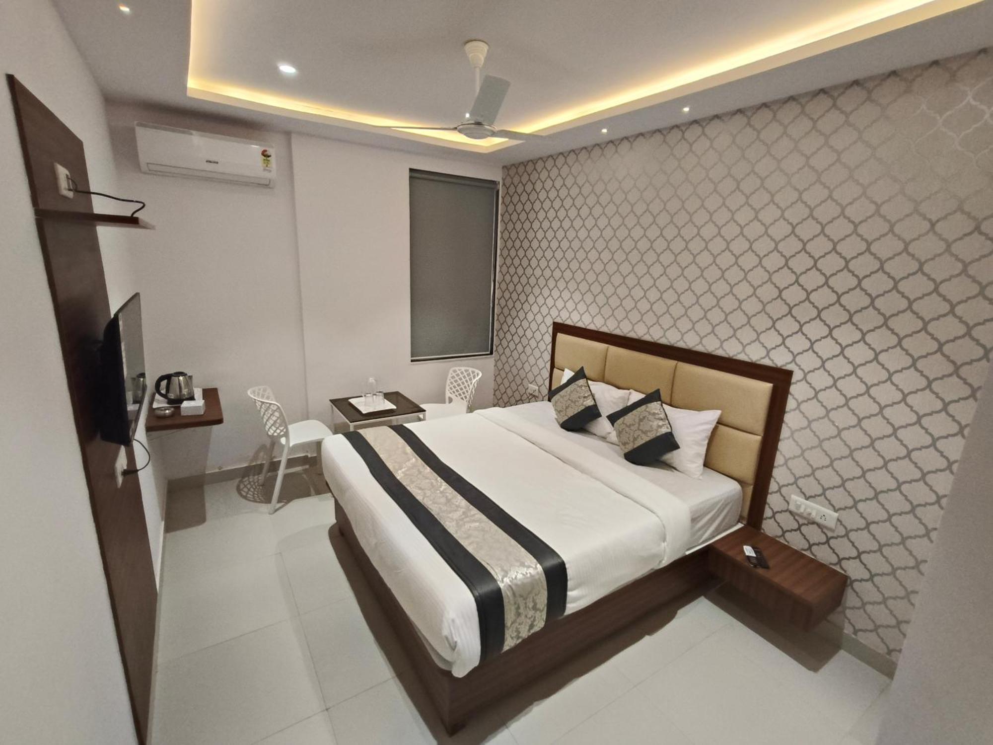 Morya Residency Parel Hotel Mumbai