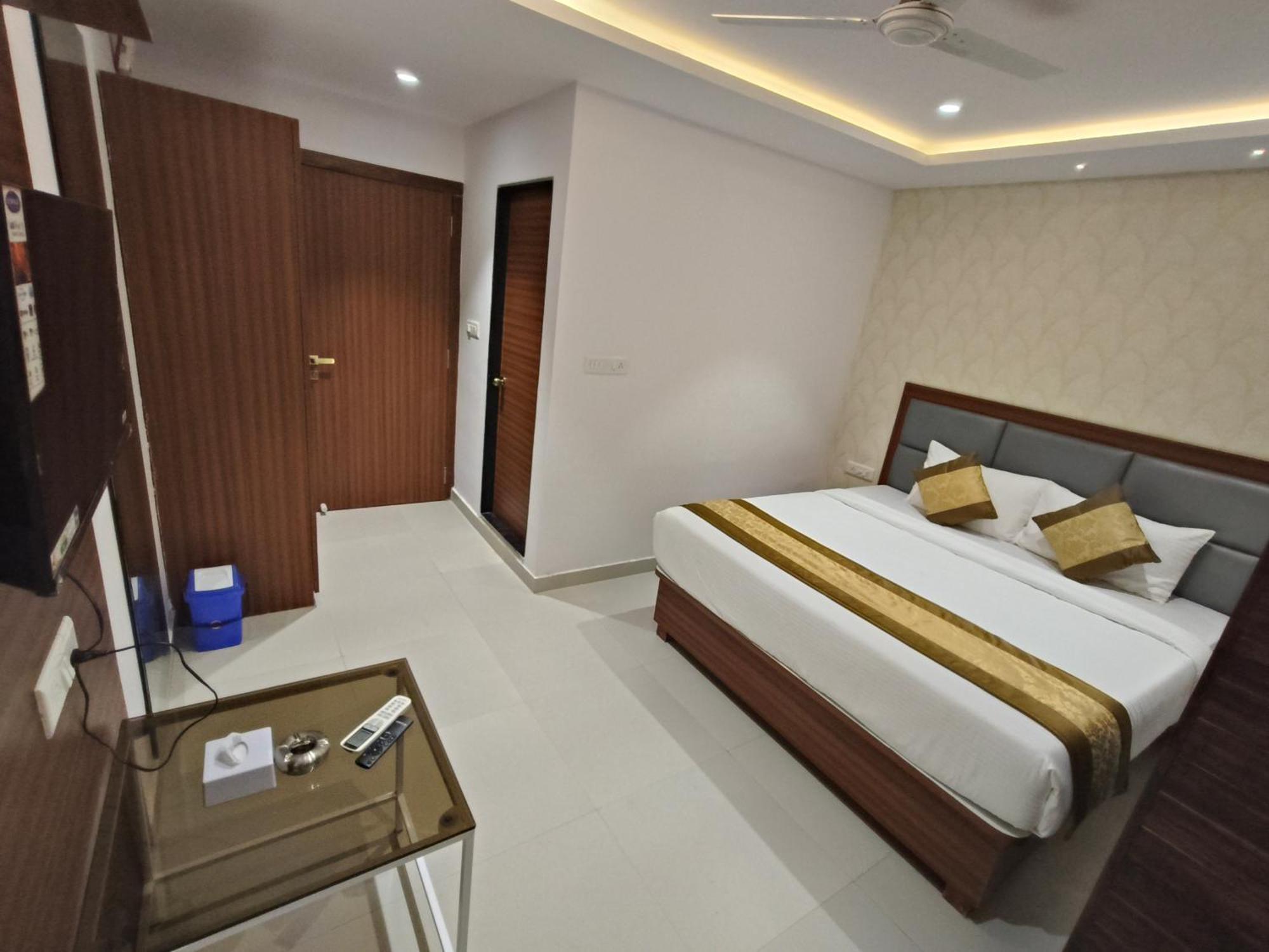 Morya Residency Parel Hotel Mumbai