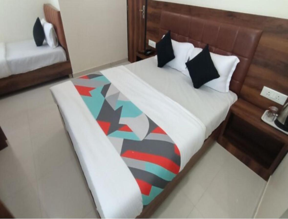Guest house Glitz Lavender- Nr International Airport *