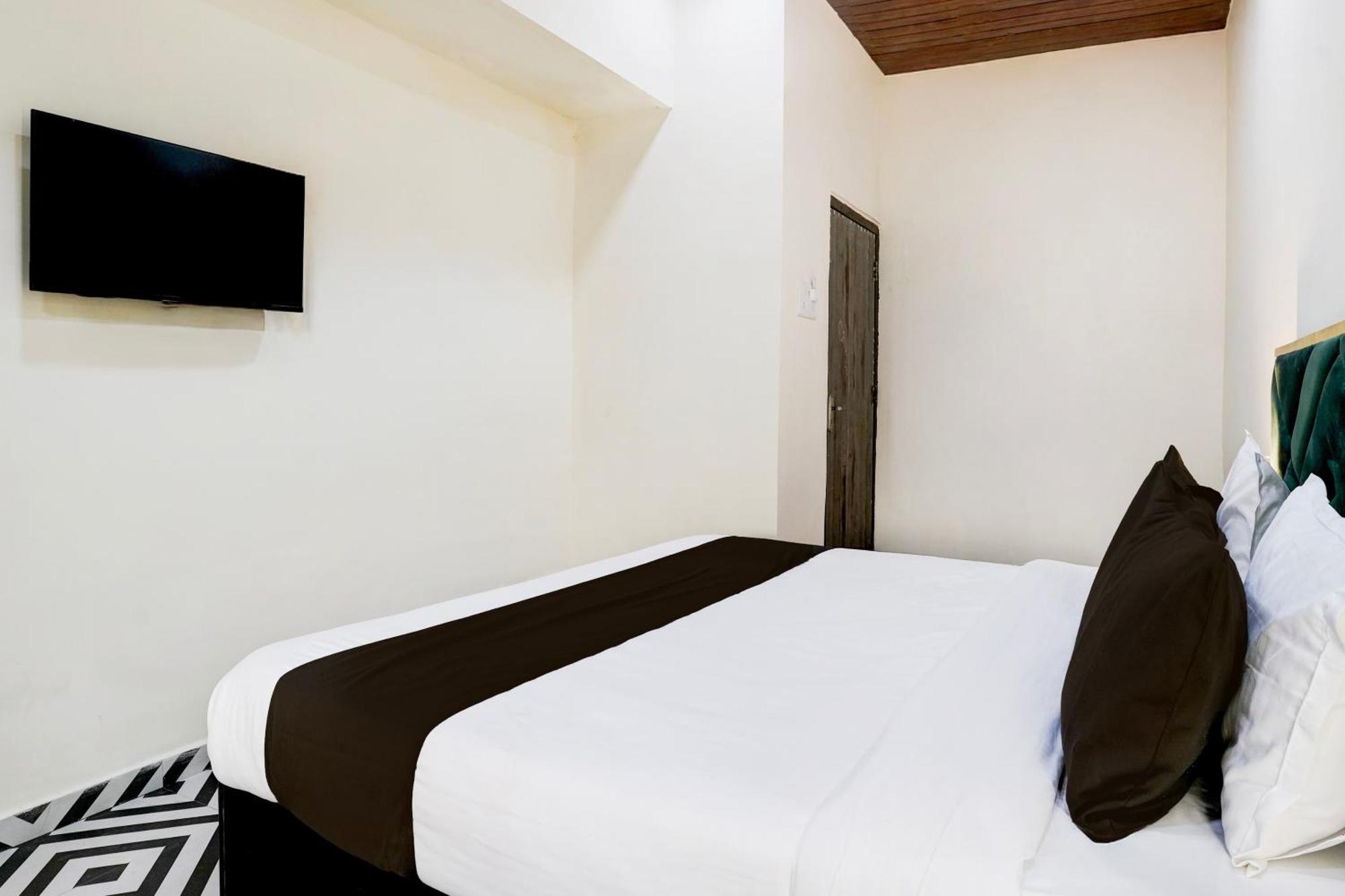 Hotel O Big Rahat Palace Mumbai