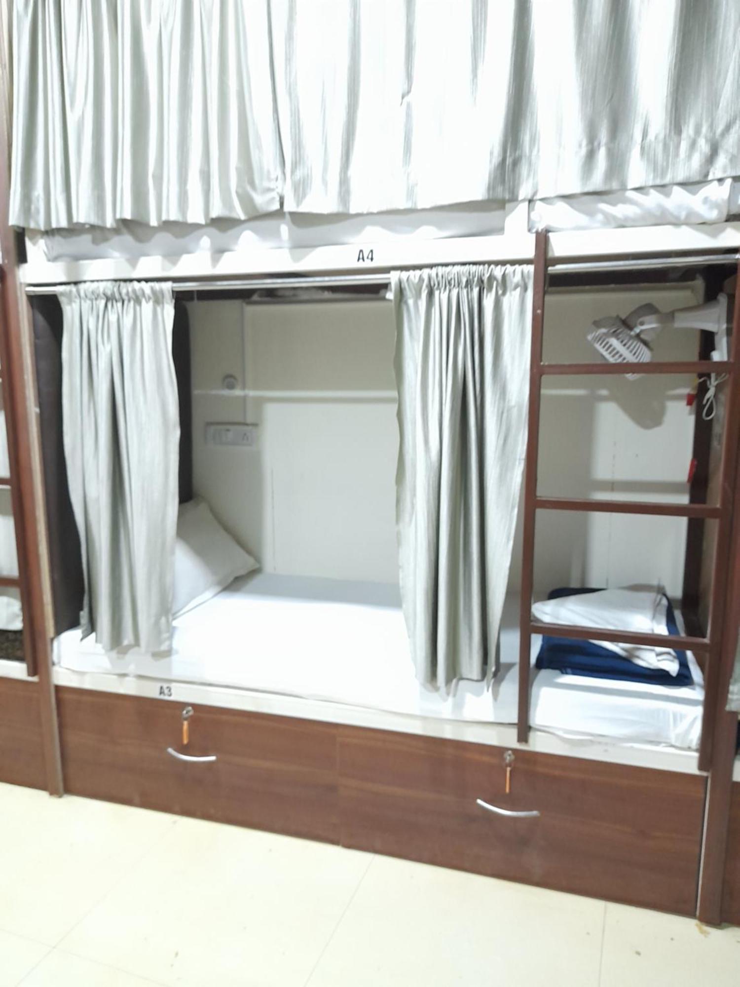 Hostel Afreen Ac Dormitory *