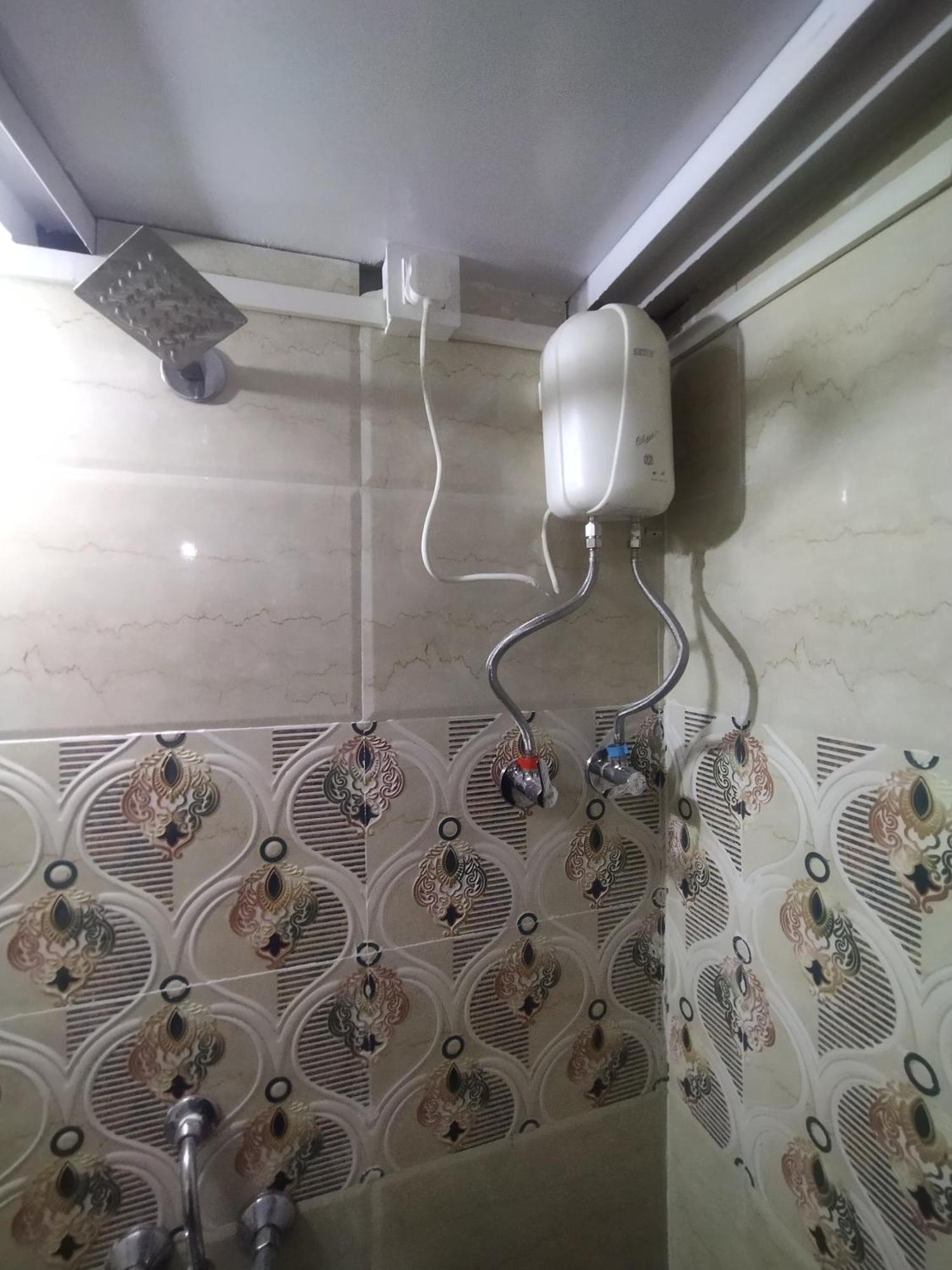 Hostel Afreen Ac Dormitory Mumbai