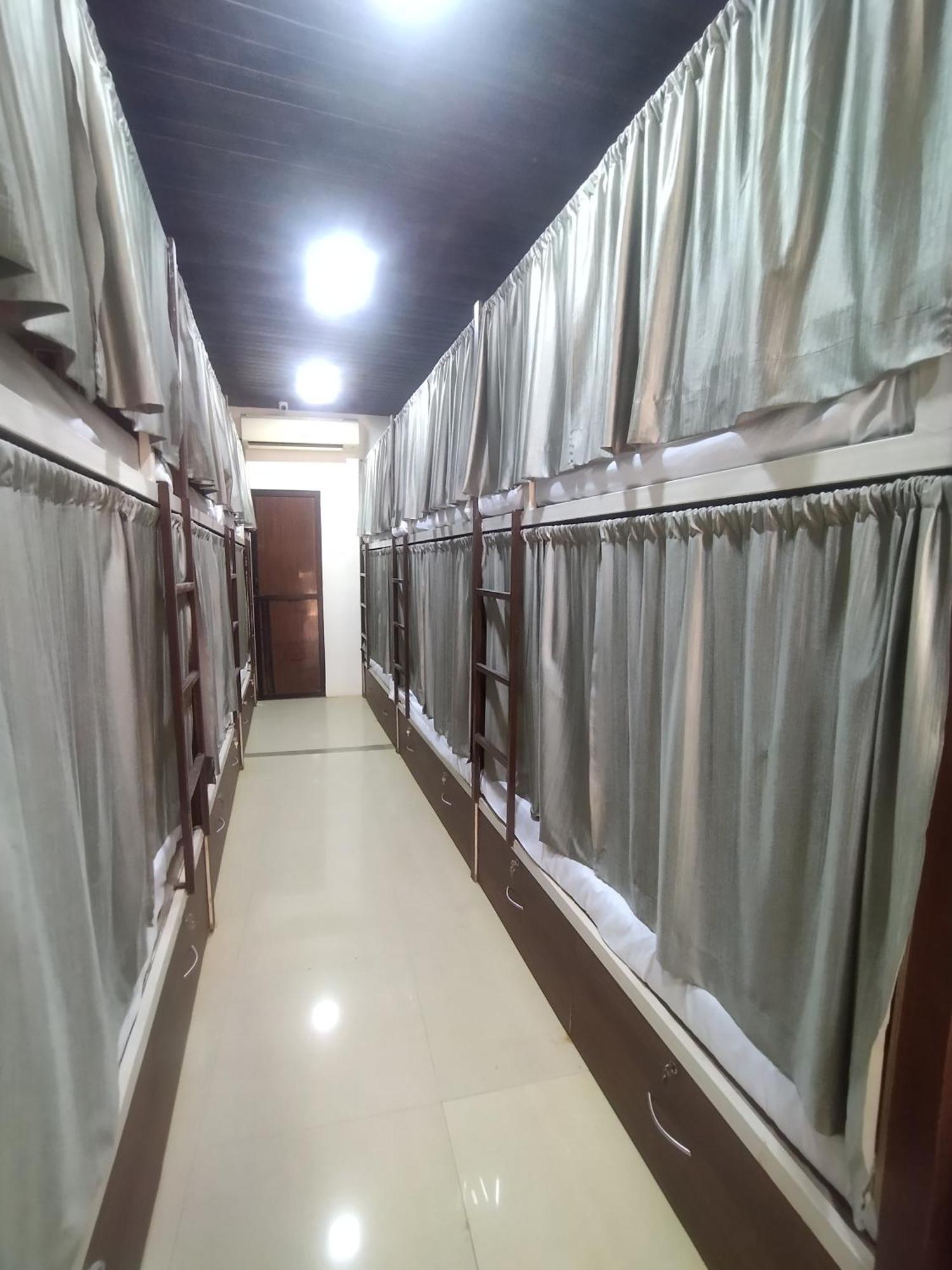 Afreen Ac Dormitory *