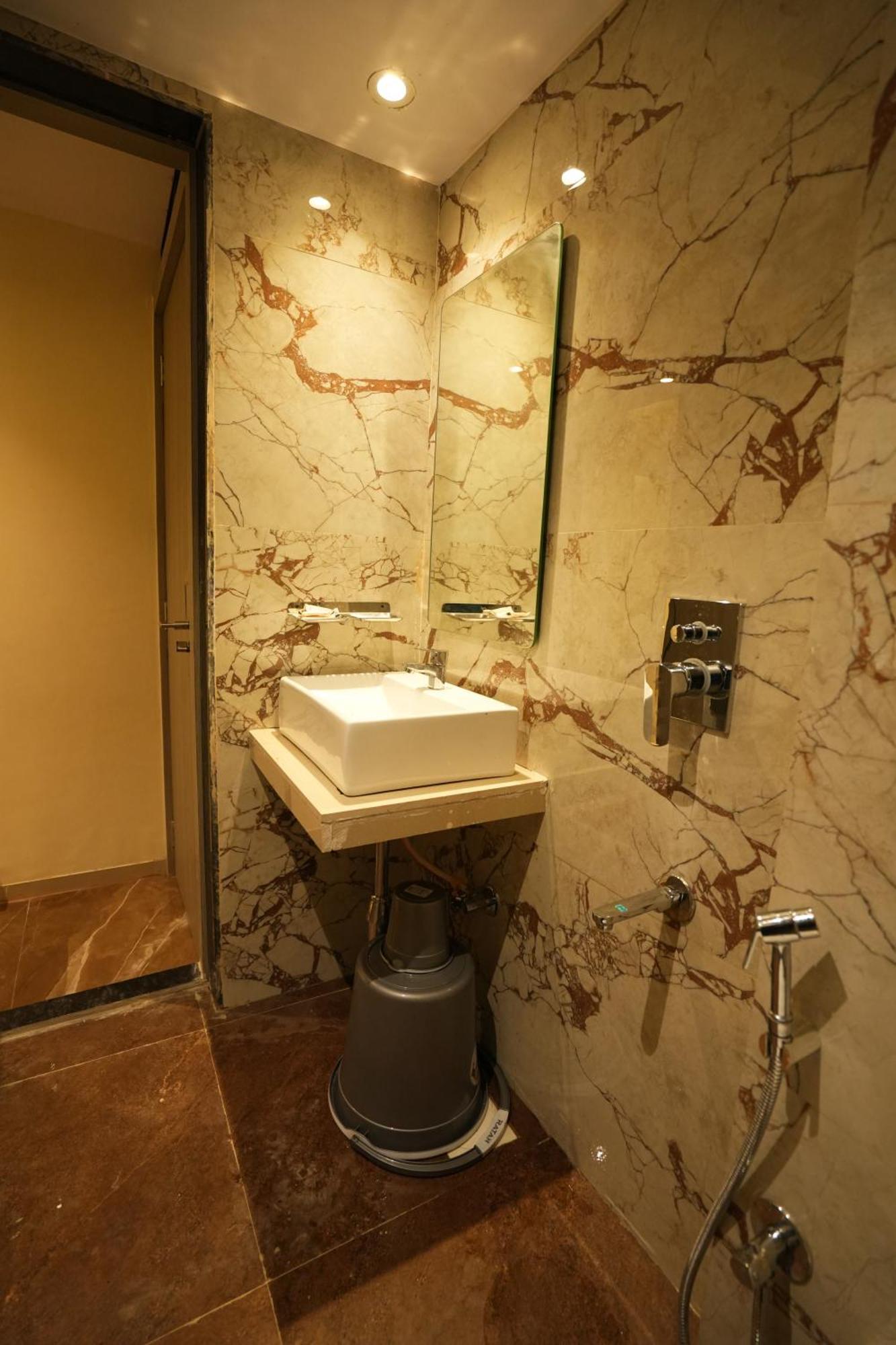 Hotel Boston 2*