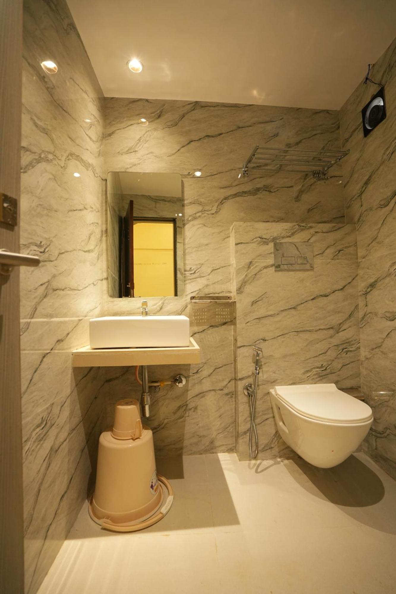 Boston Hotel 2*