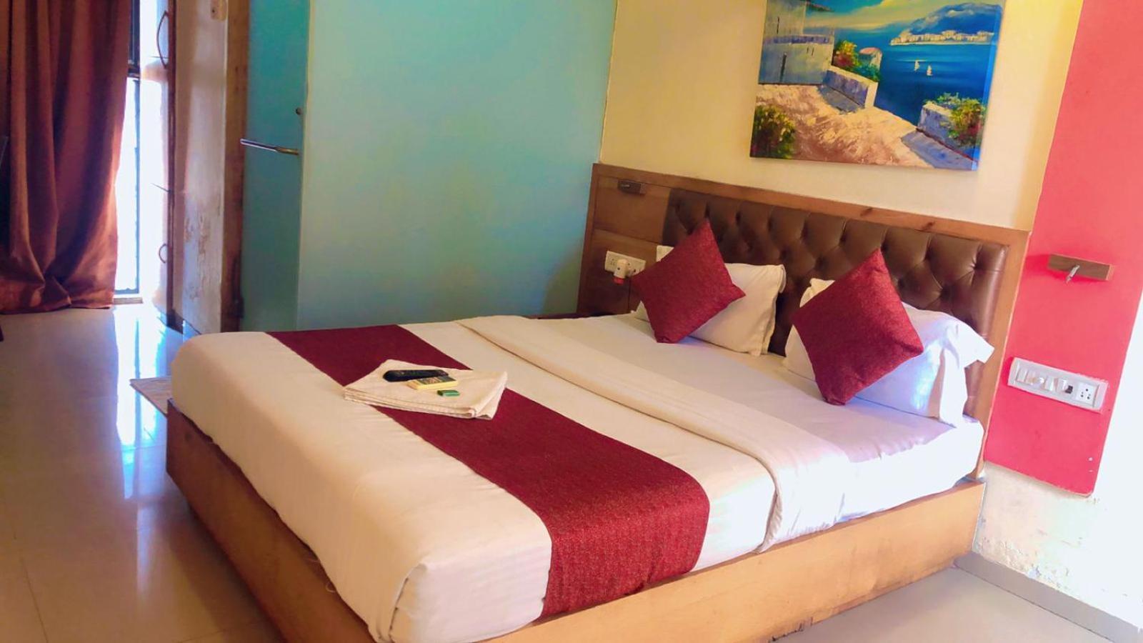 Grandeur-near International Airport Hotel 3*