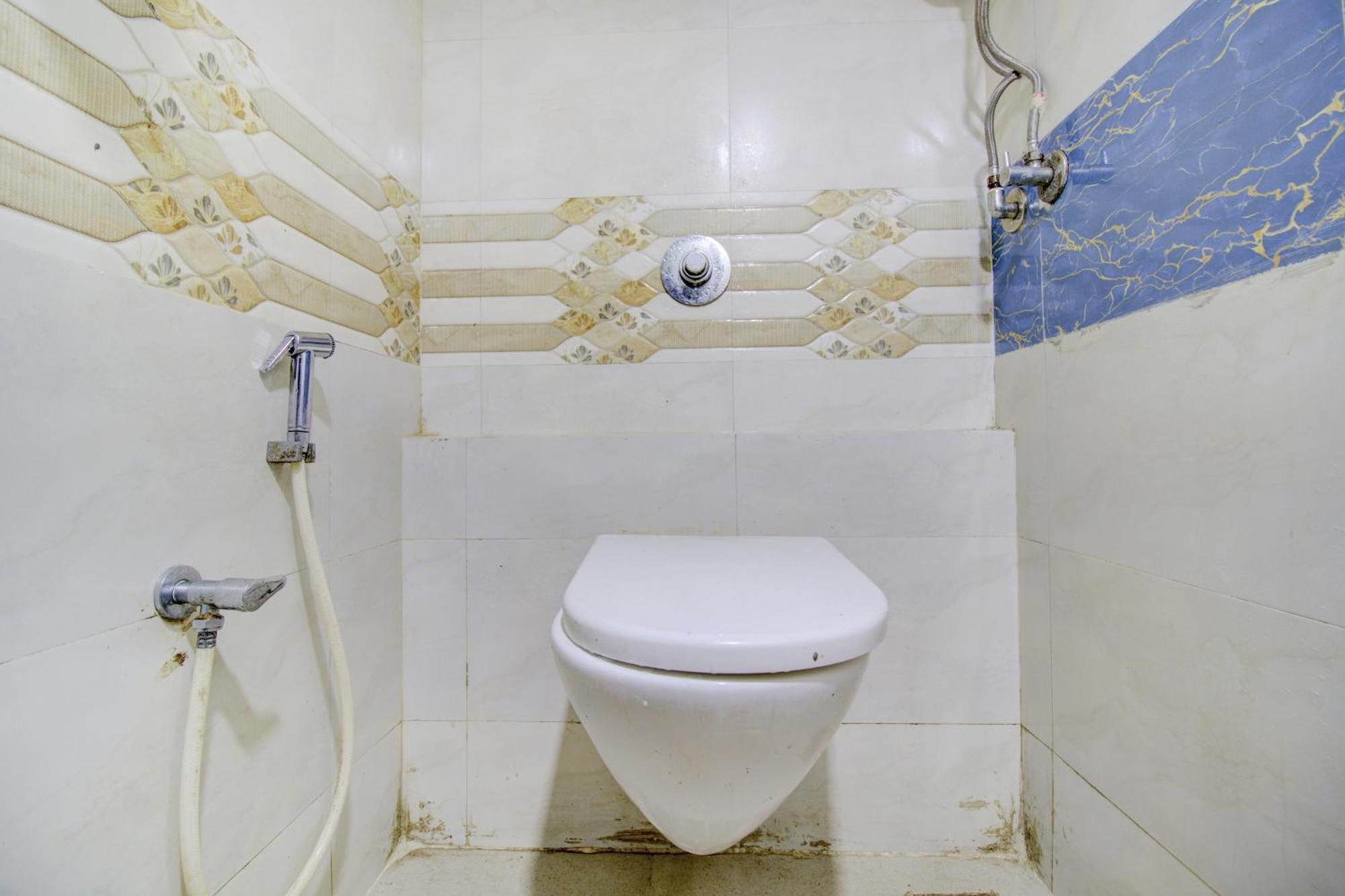 Hotel O Blue Light Near Gateway Of India Mumbai