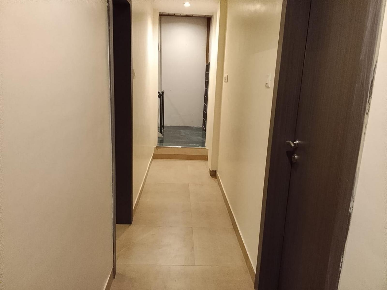 Le West Near Exhibition Center 3* Mumbai