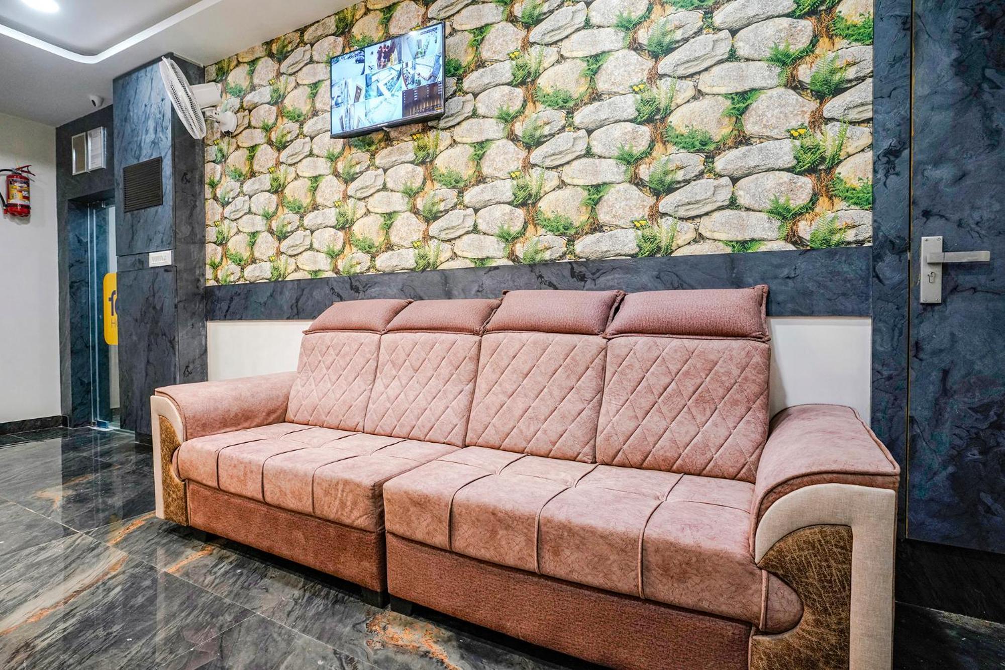 Hotel Fabhotel Riza International 3*