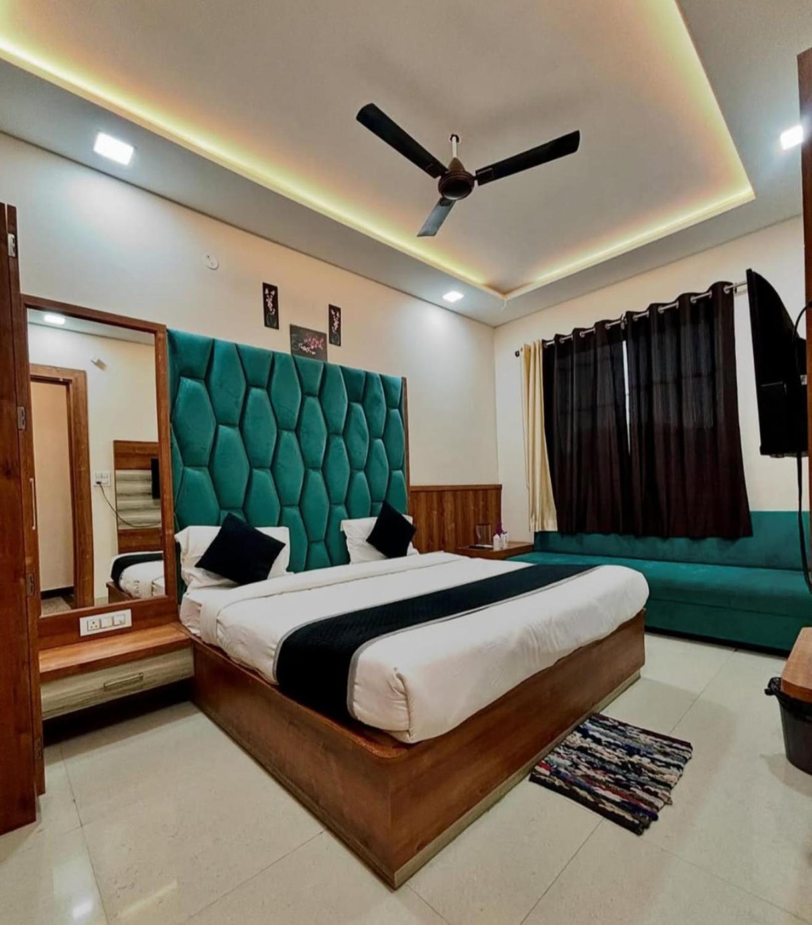 Hotel Blue Box Terminal 2 3*