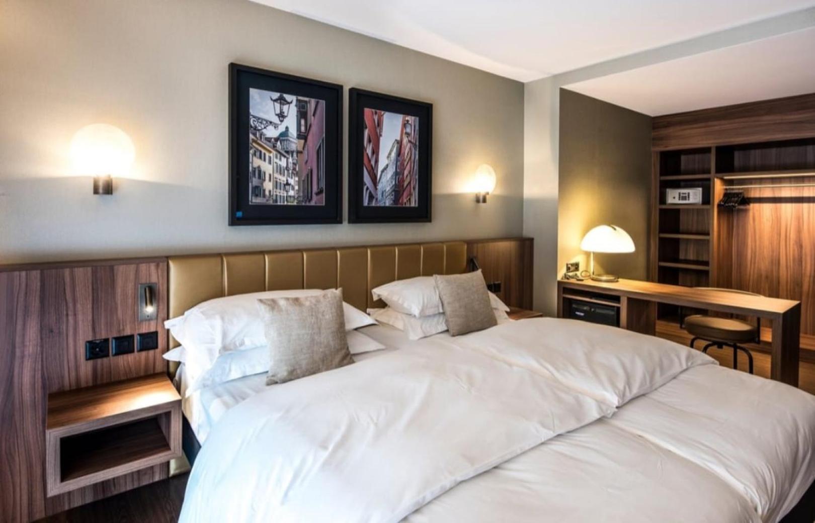 New Z Grand Hotel Mumbai