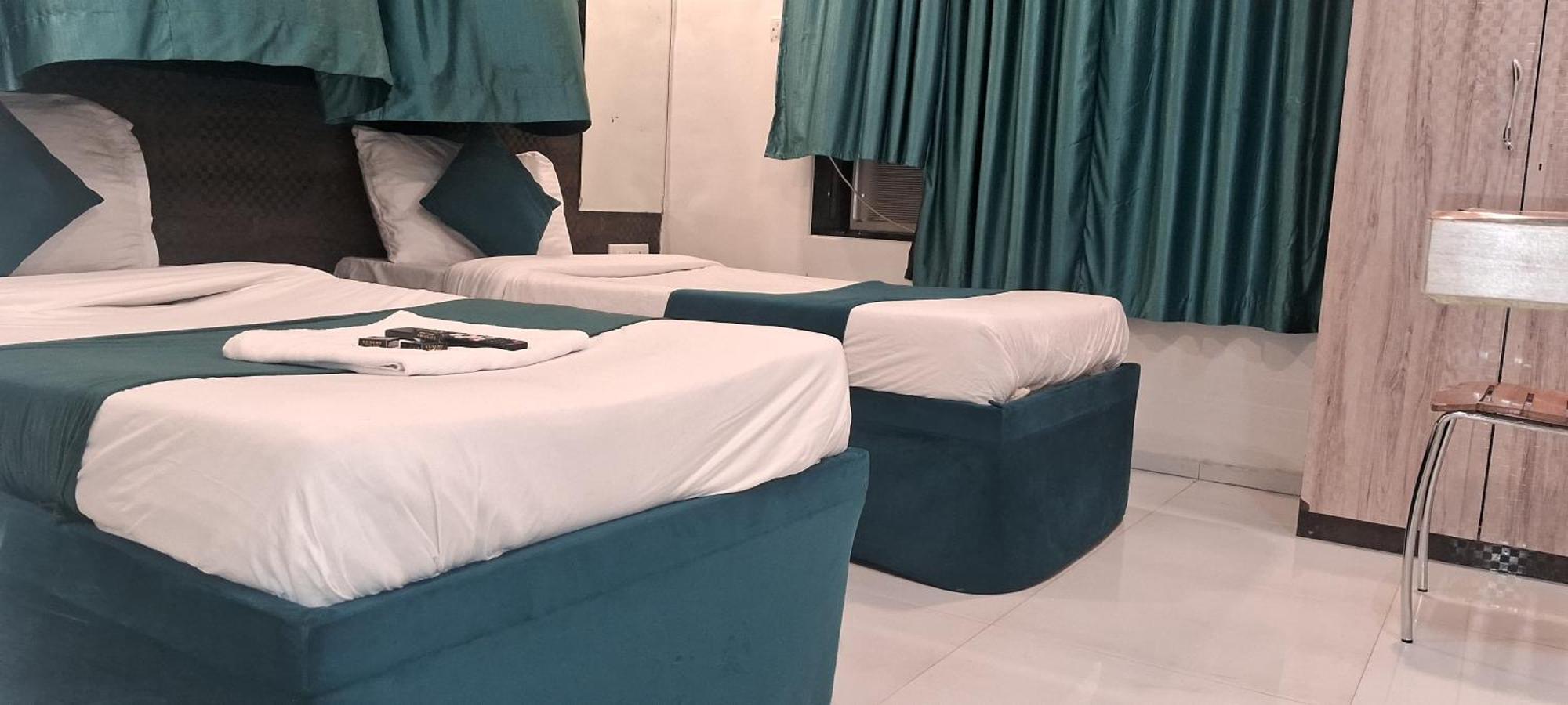 Shine Hospitality Group Hotel 3*