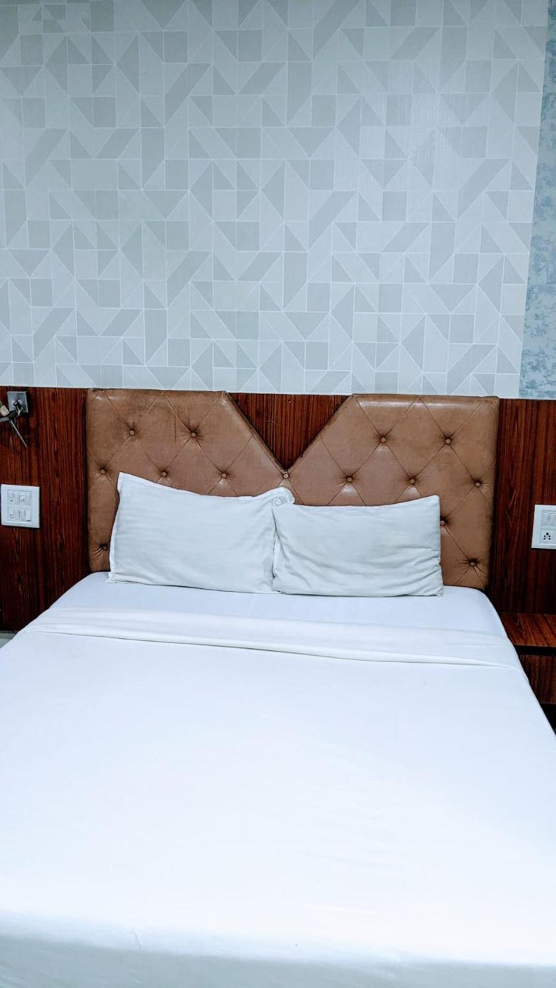 Bently Shelter Hotel Mumbai