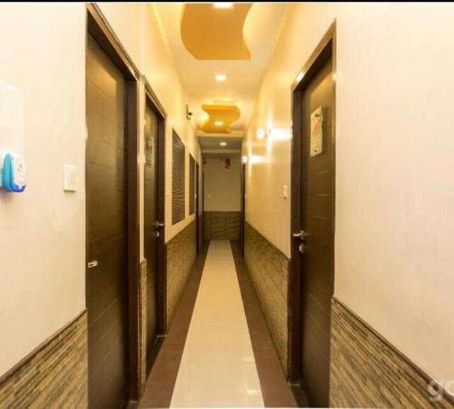 Avenue Near T-2 International Airport Mumbai