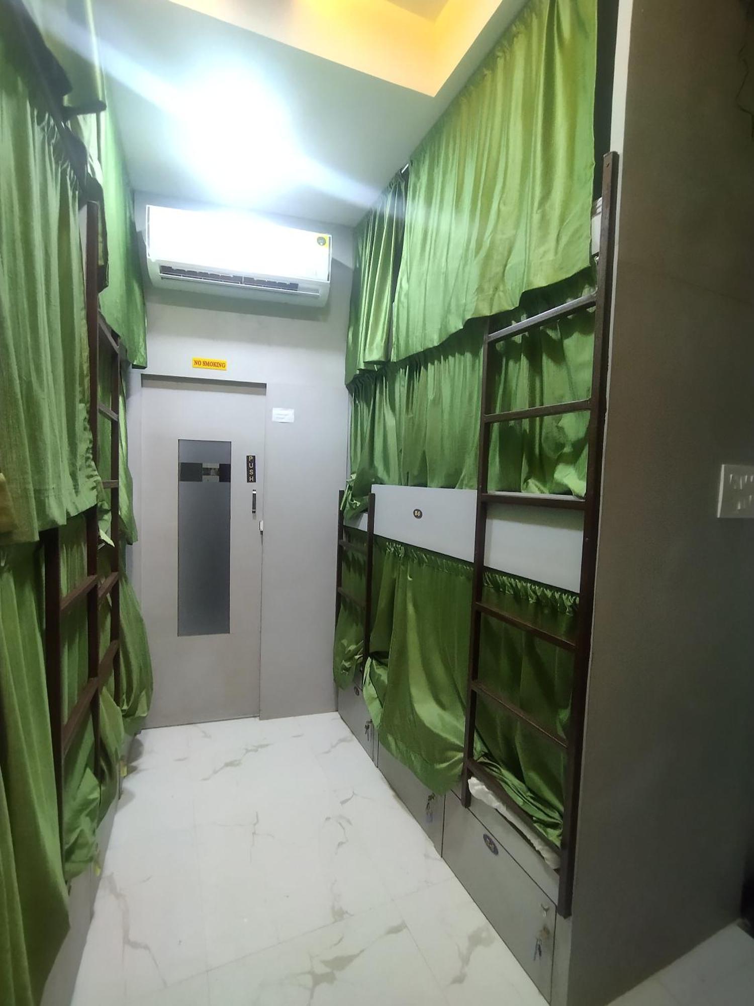 Hostel Noor Sakinaka
