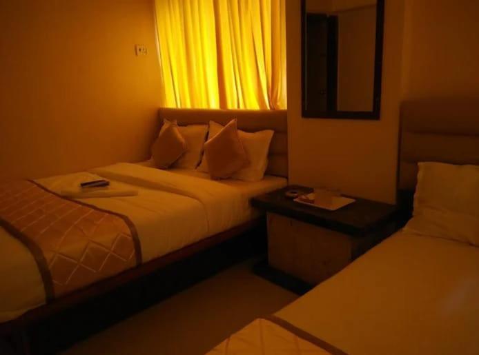 Talon * Mumbai