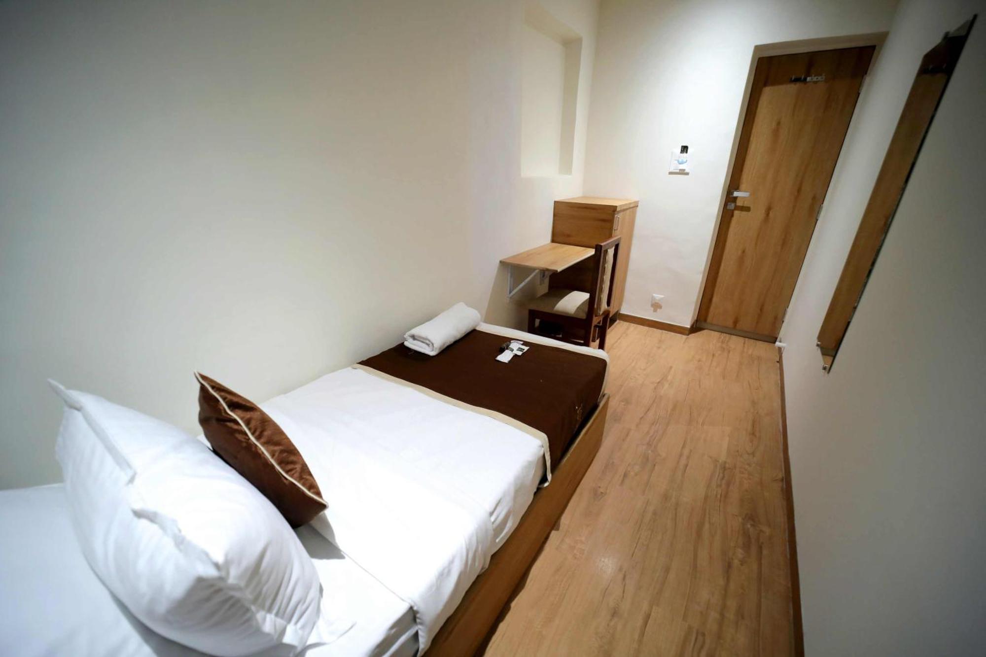 Hostel Cabinstay-airport
