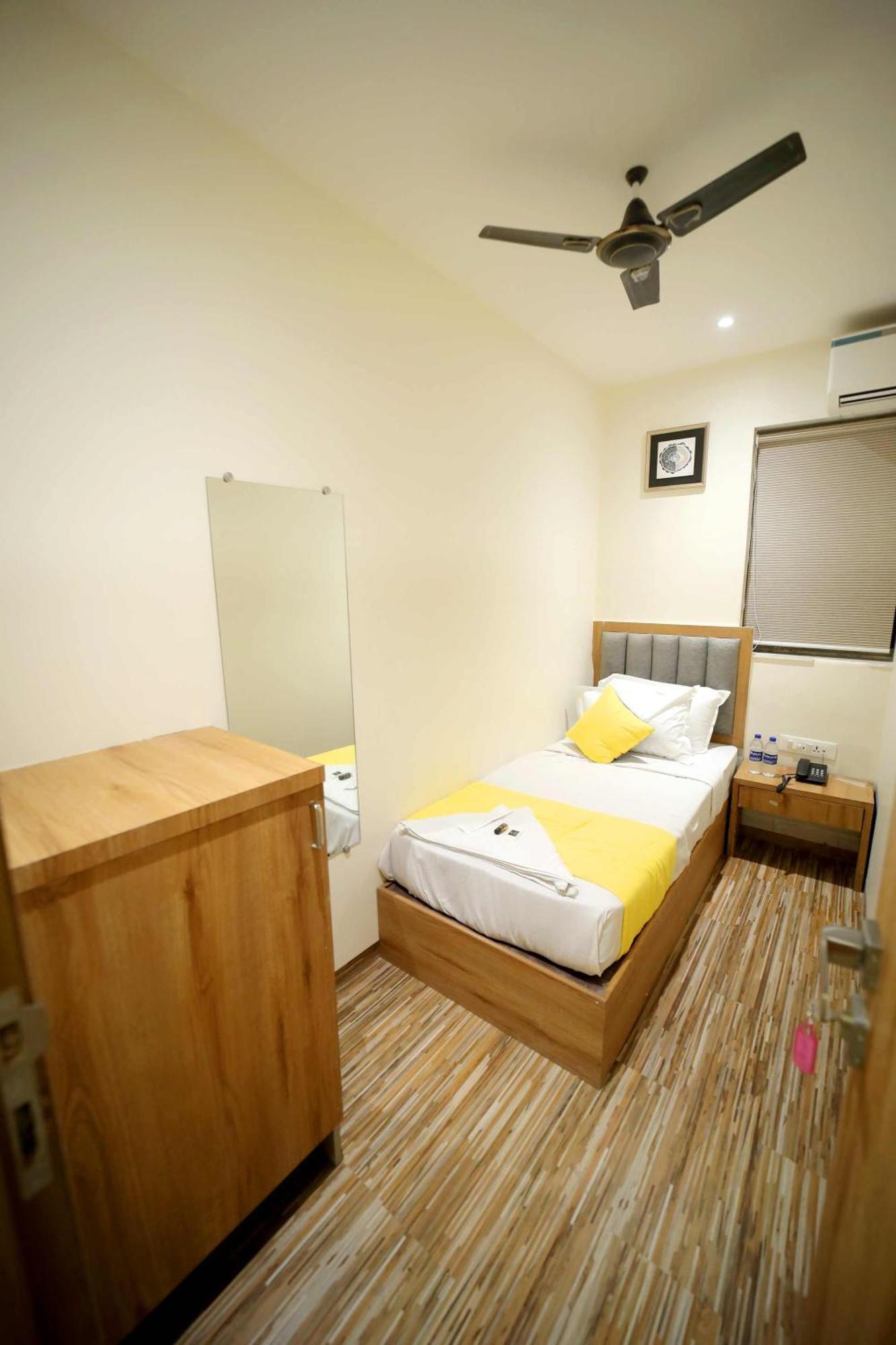 Hostel Cabinstay-airport *