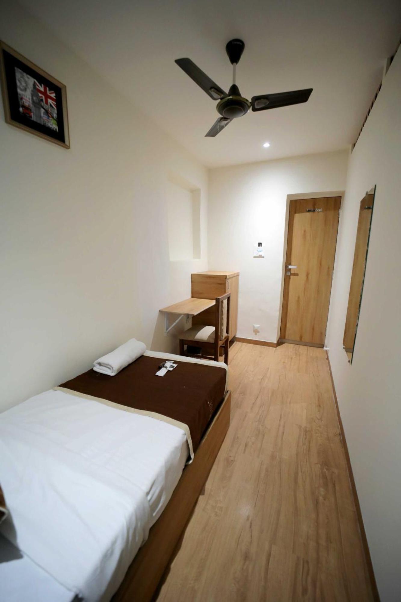 Hostel Cabinstay-airport *