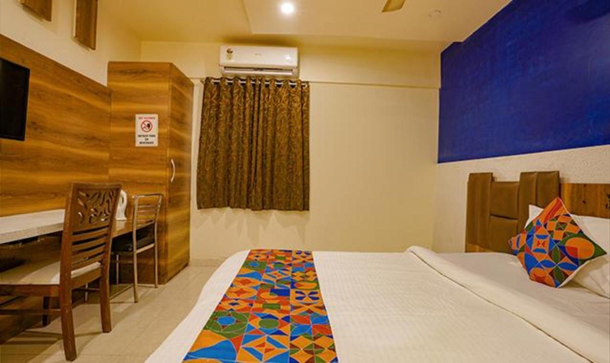 Hotel Fabexpress Veera Residency 3*
