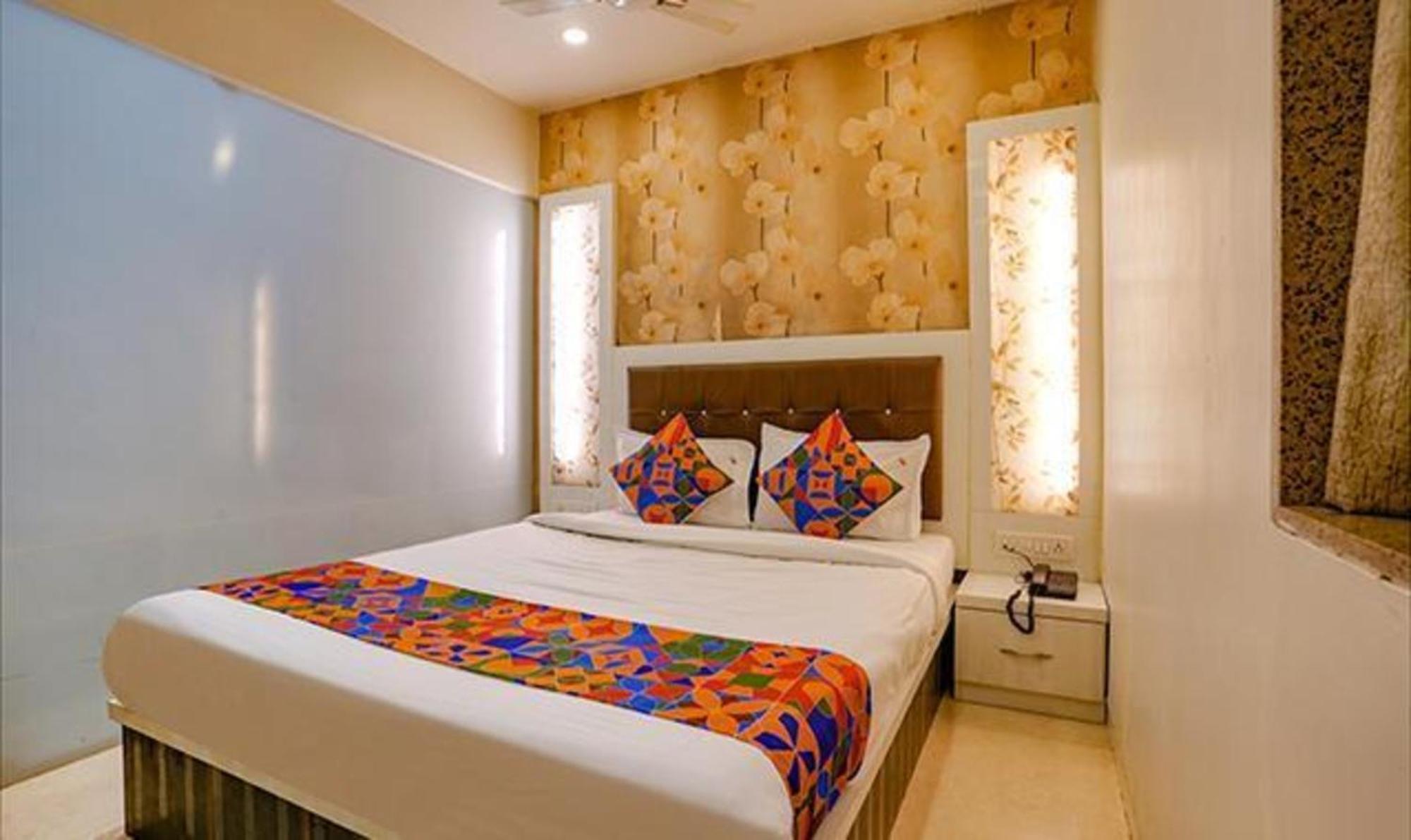 Fabexpress Veera Residency Hotel