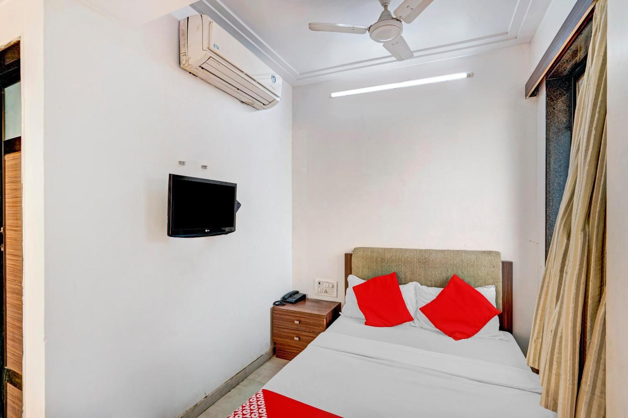 Hotel O Delight Near Andheri Railway Station 4*