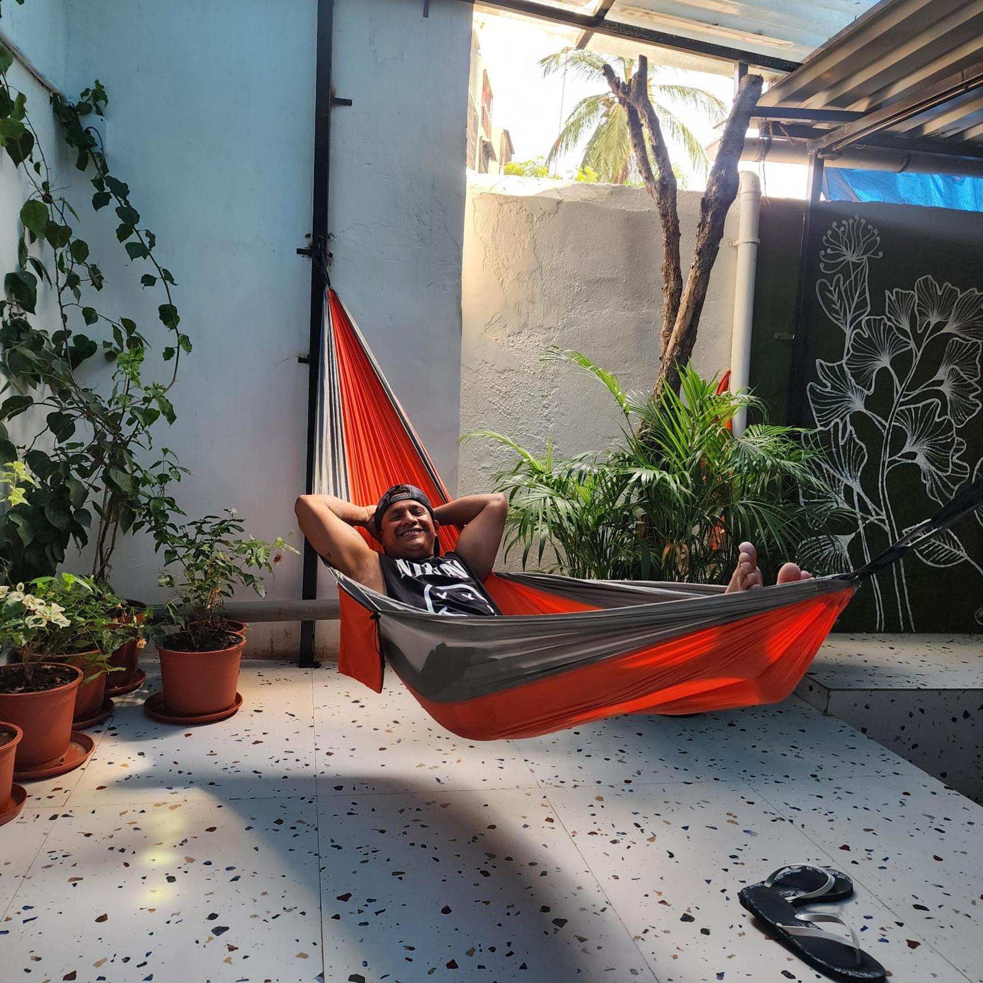 Hostel Hammock - Bandra Mumbai