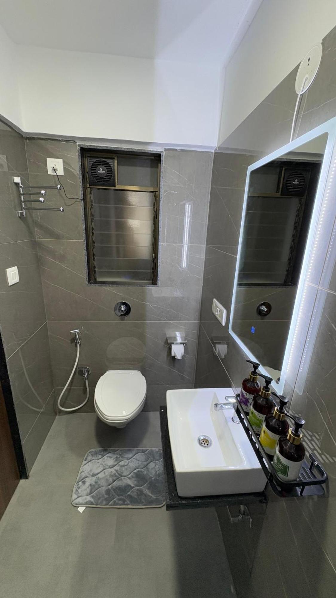 Apartment Osi Powai