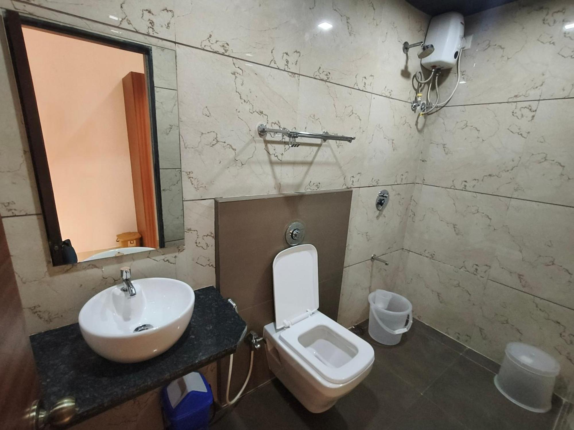Morya Residency Parel Hotel