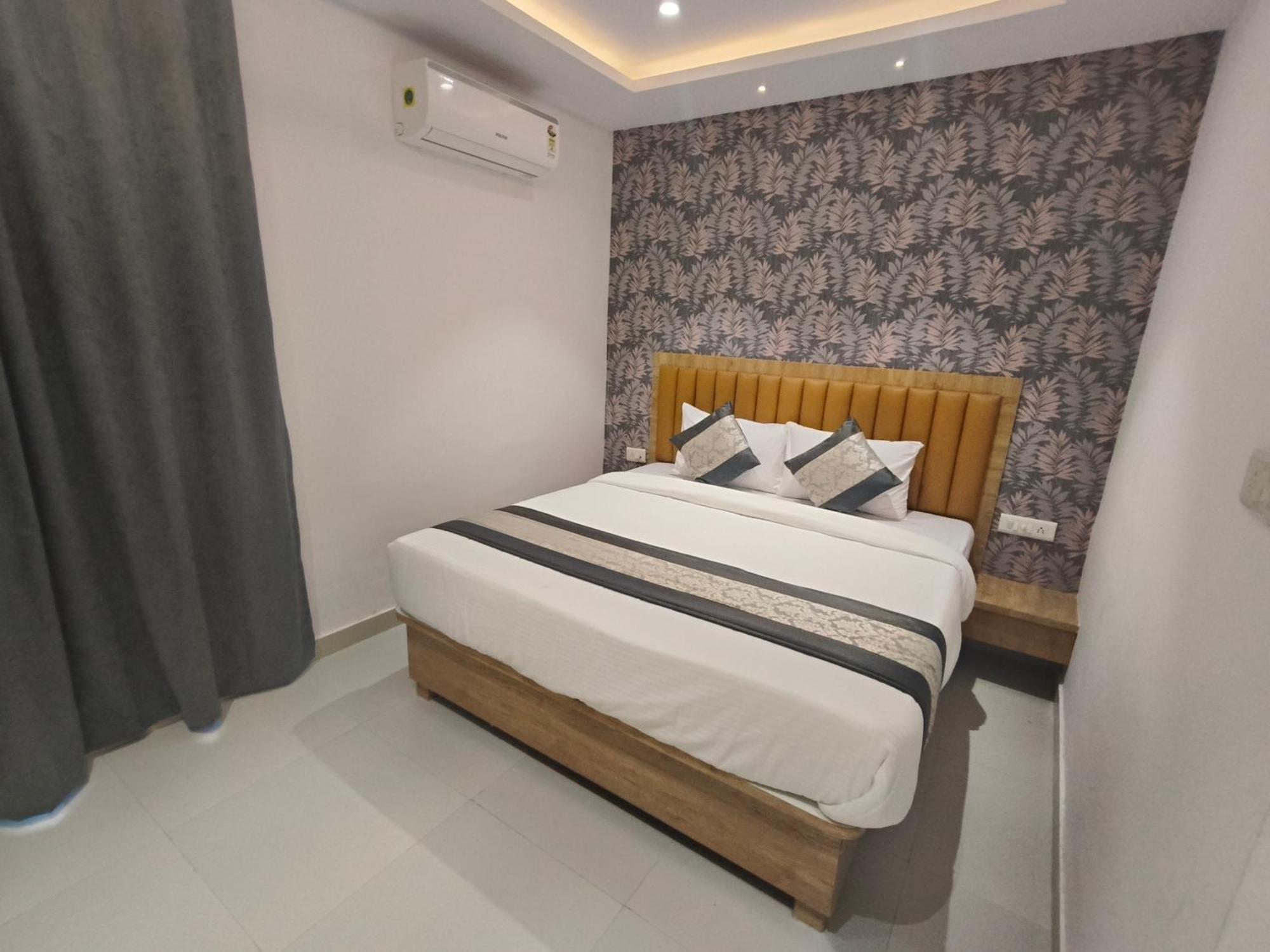 Morya Residency Parel