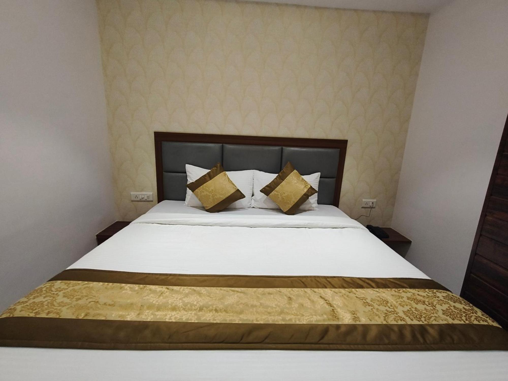 Hotel Morya Residency Parel Mumbai