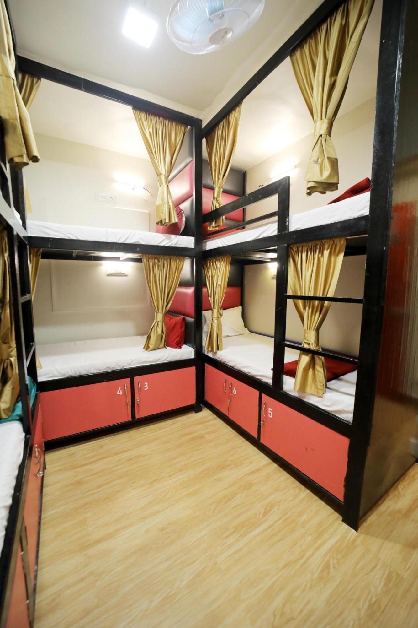 Hostel Social Hubz *