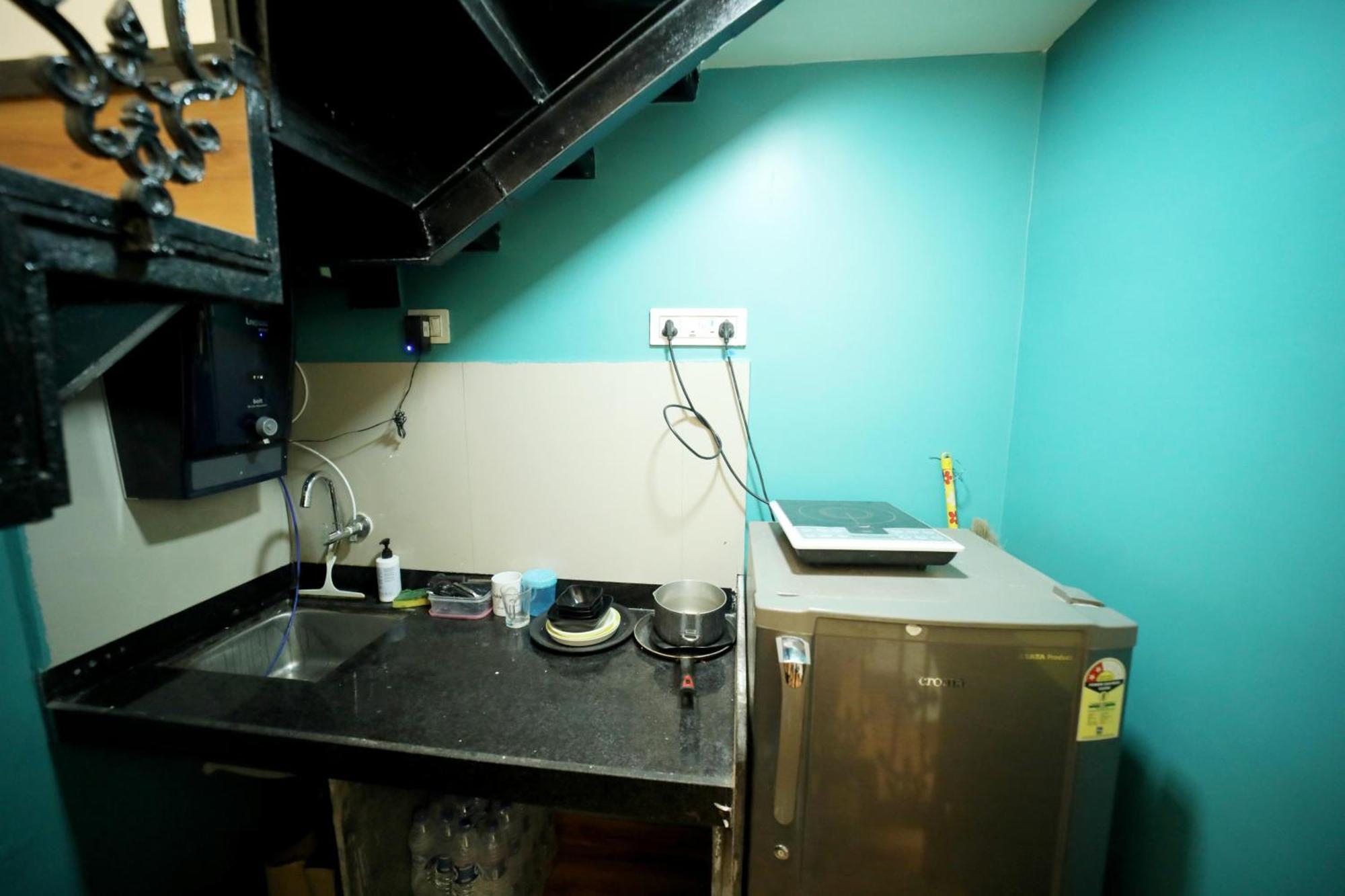 Stay-social Hubz Hostel *