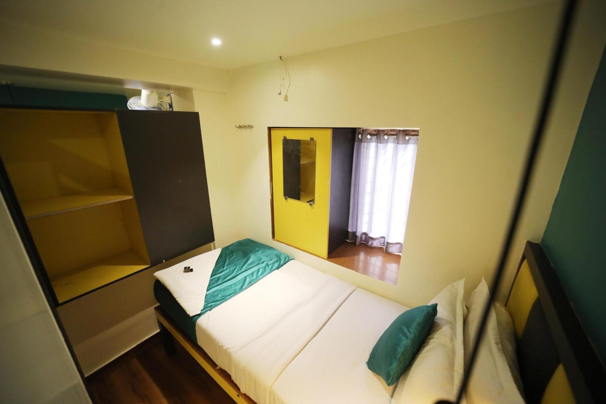 Stay-social Hubz Hostel Mumbai