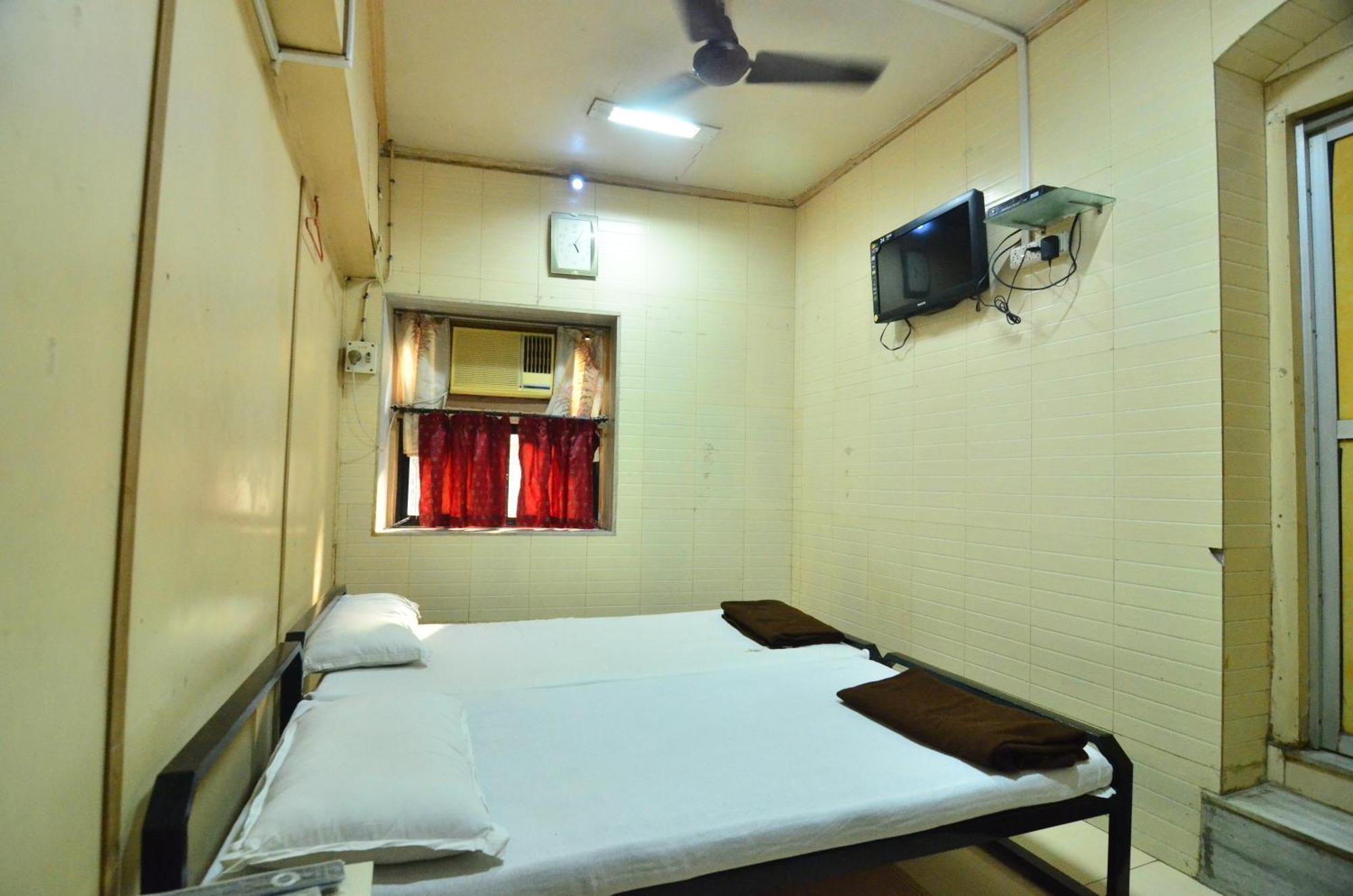 Shri Laxmi Mumbai